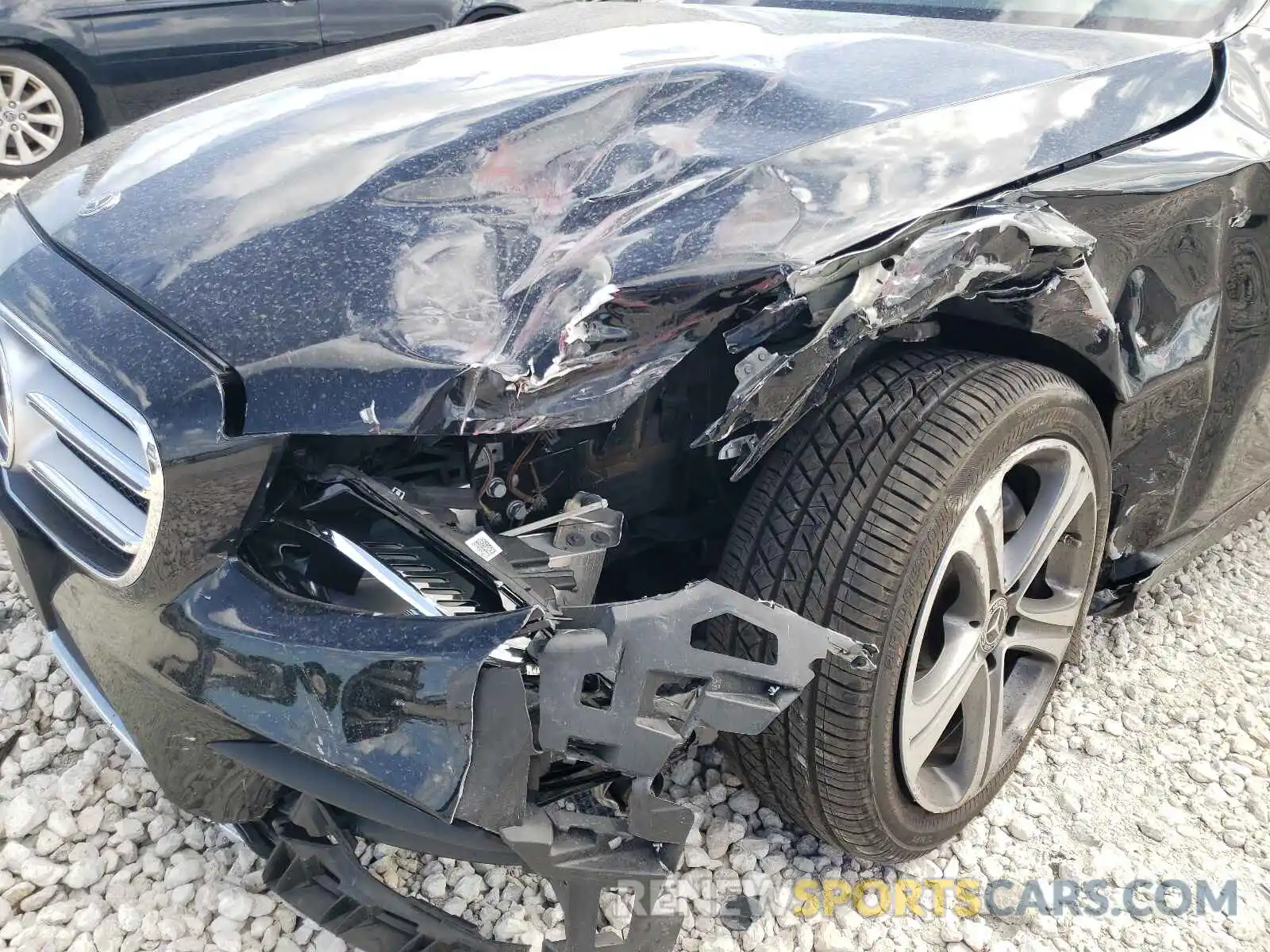 9 Photograph of a damaged car WDDZF4JB3KA575323 MERCEDES-BENZ E-CLASS 2019