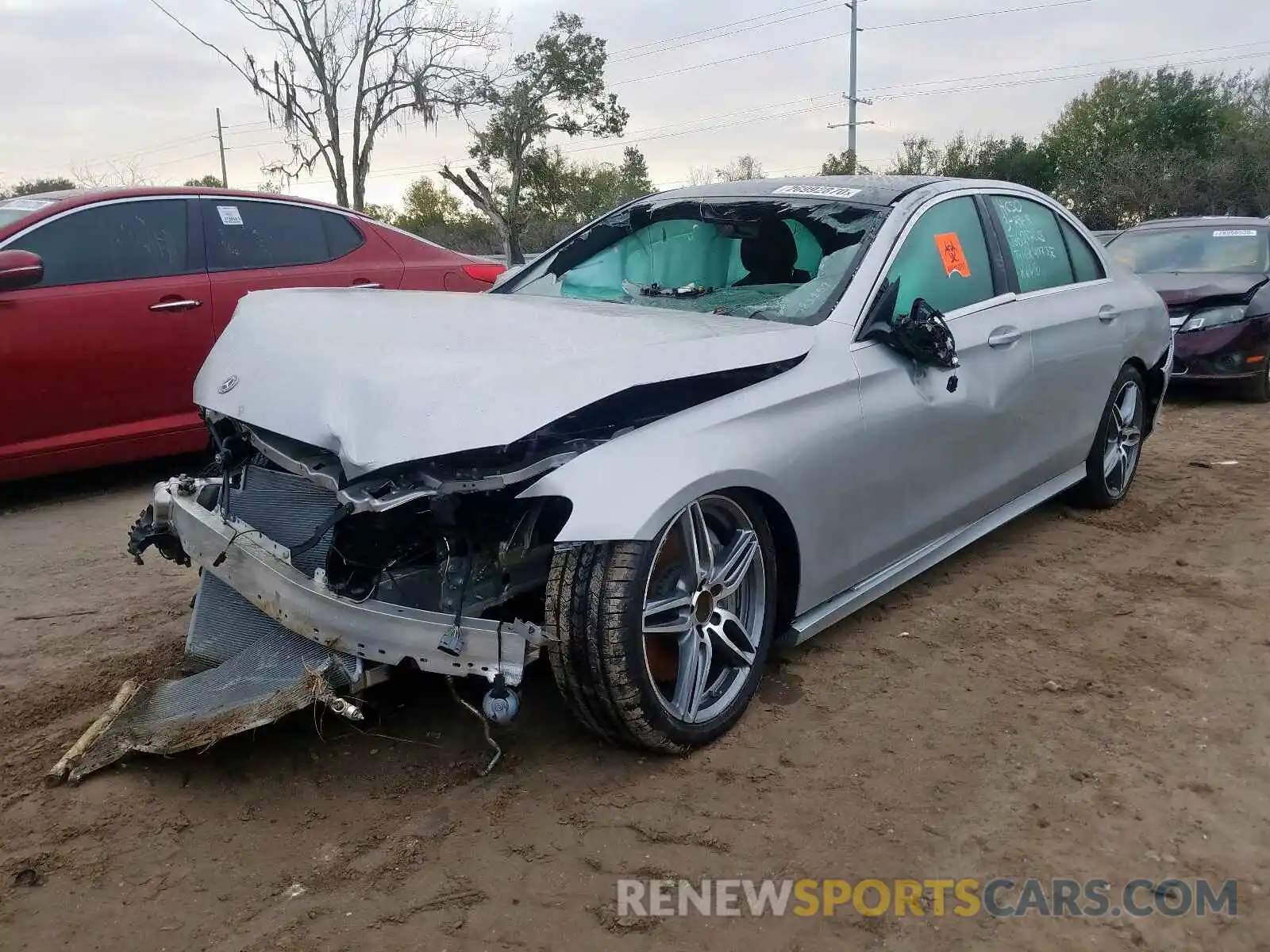 2 Photograph of a damaged car WDDZF4JB3KA583857 MERCEDES-BENZ E CLASS 2019