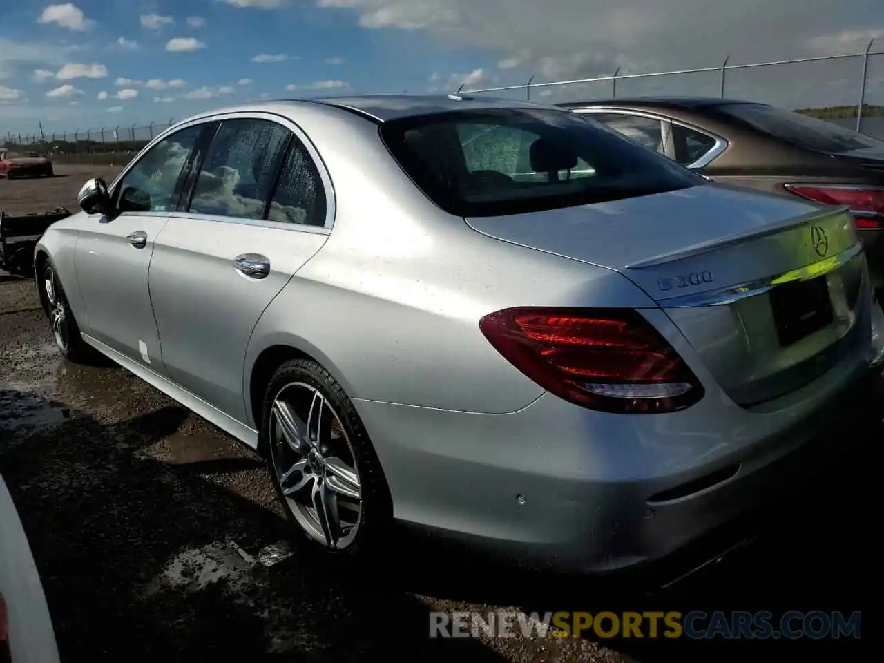 3 Photograph of a damaged car WDDZF4JB3KA590985 MERCEDES-BENZ E-CLASS 2019