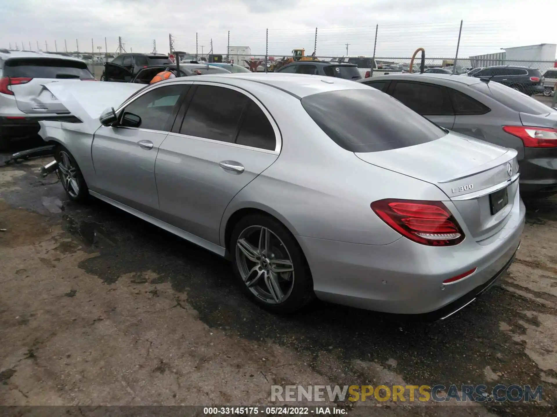 3 Photograph of a damaged car WDDZF4JB3KA596267 MERCEDES-BENZ E-CLASS 2019