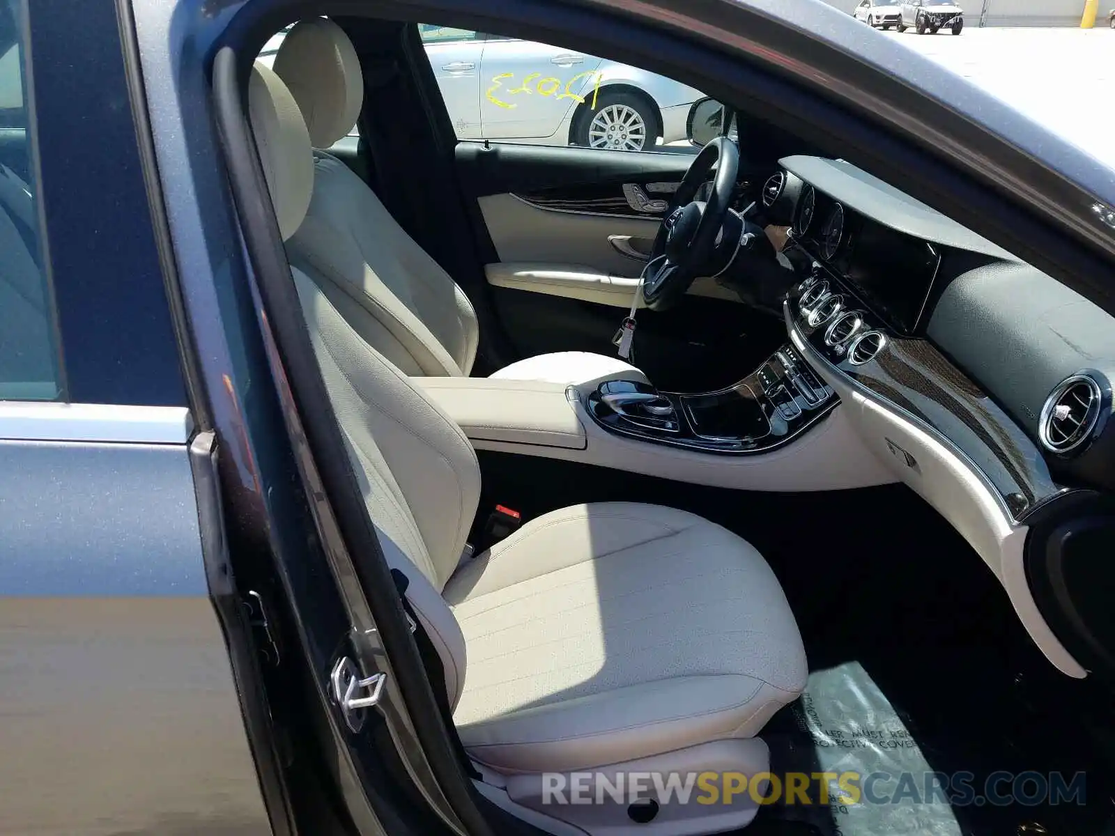 5 Photograph of a damaged car WDDZF4JB3KA608188 MERCEDES-BENZ E CLASS 2019