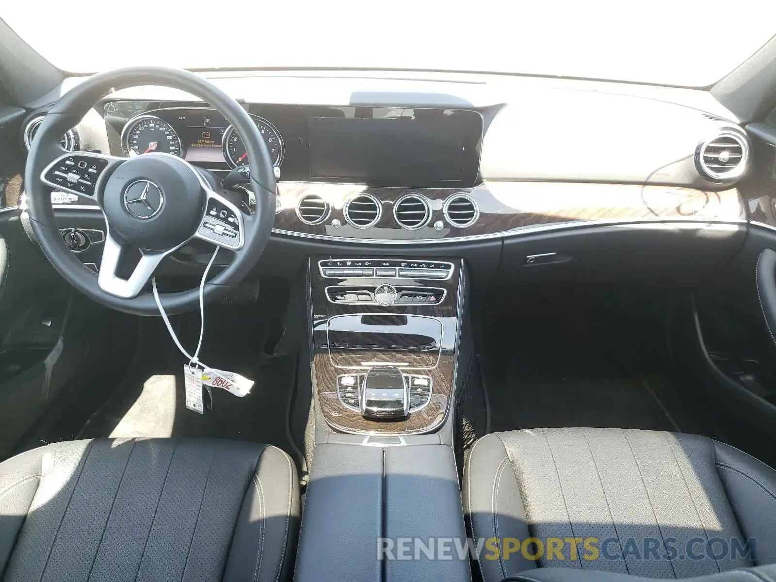 9 Photograph of a damaged car WDDZF4JB3KA614296 MERCEDES-BENZ E-CLASS 2019