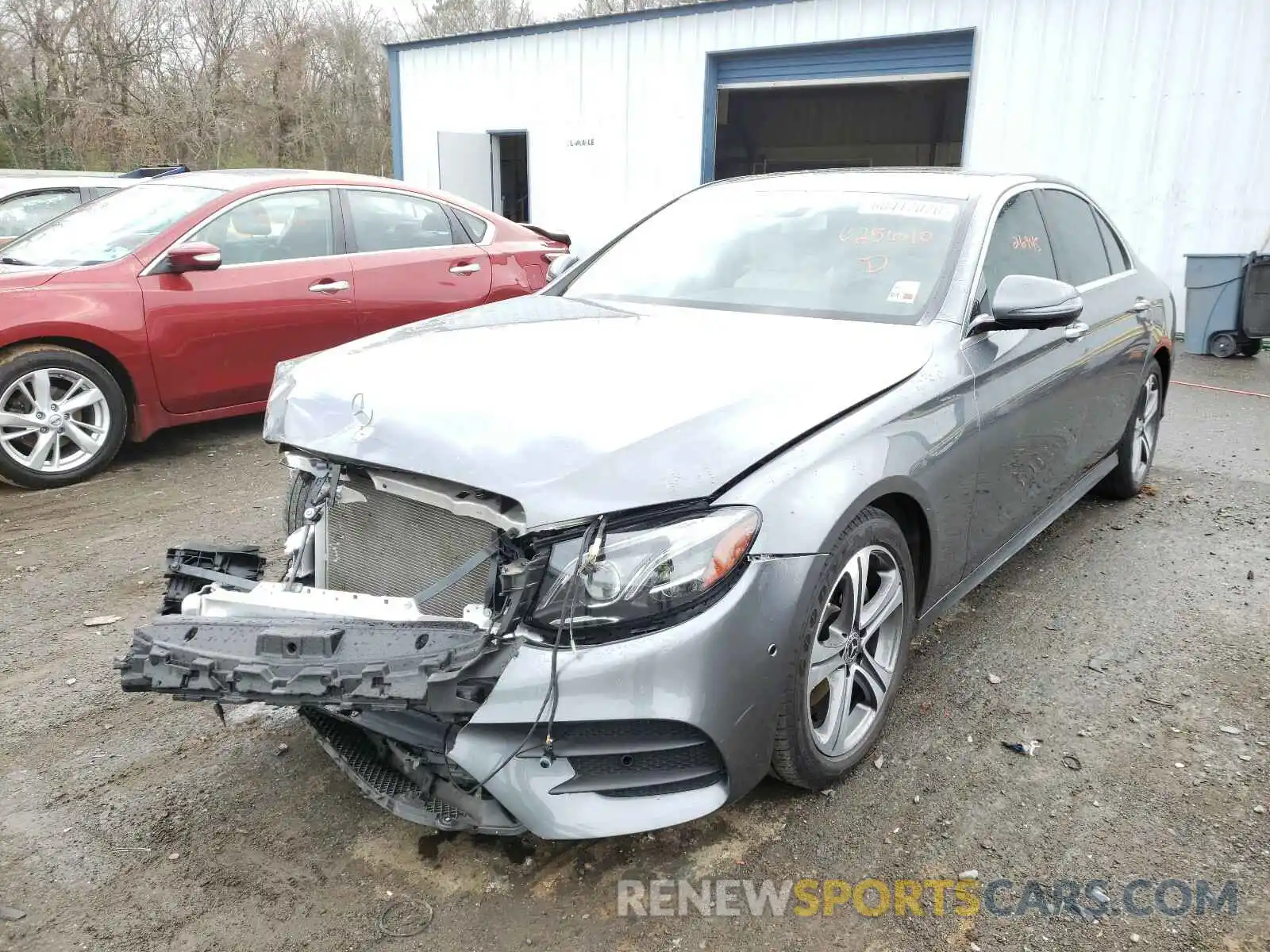 2 Photograph of a damaged car WDDZF4JB3KA625640 MERCEDES-BENZ E CLASS 2019