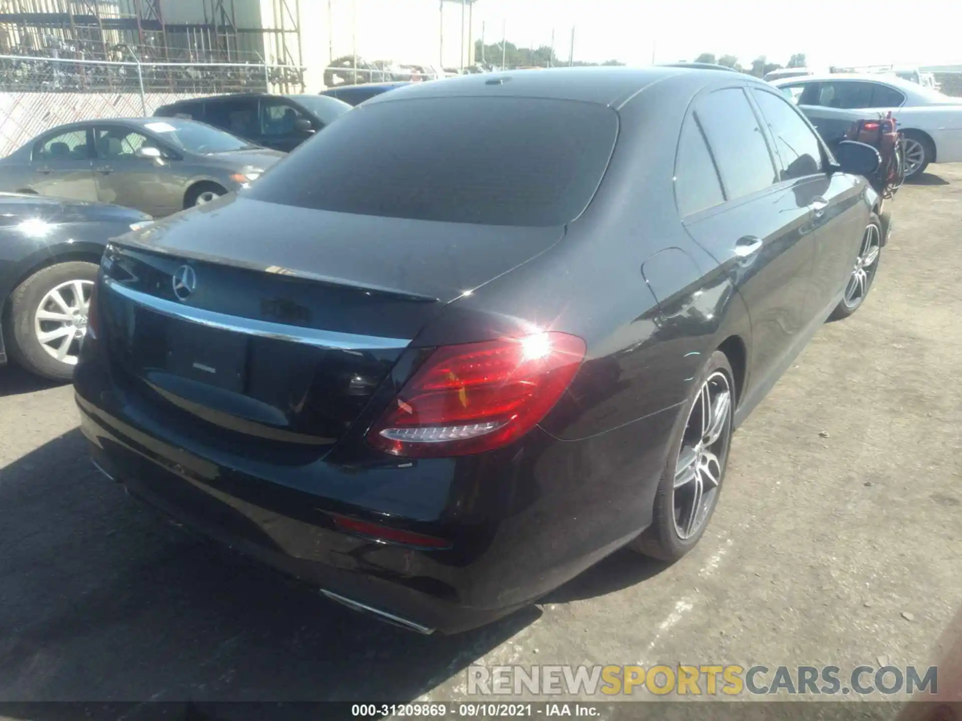 4 Photograph of a damaged car WDDZF4JB3KA662638 MERCEDES-BENZ E-CLASS 2019