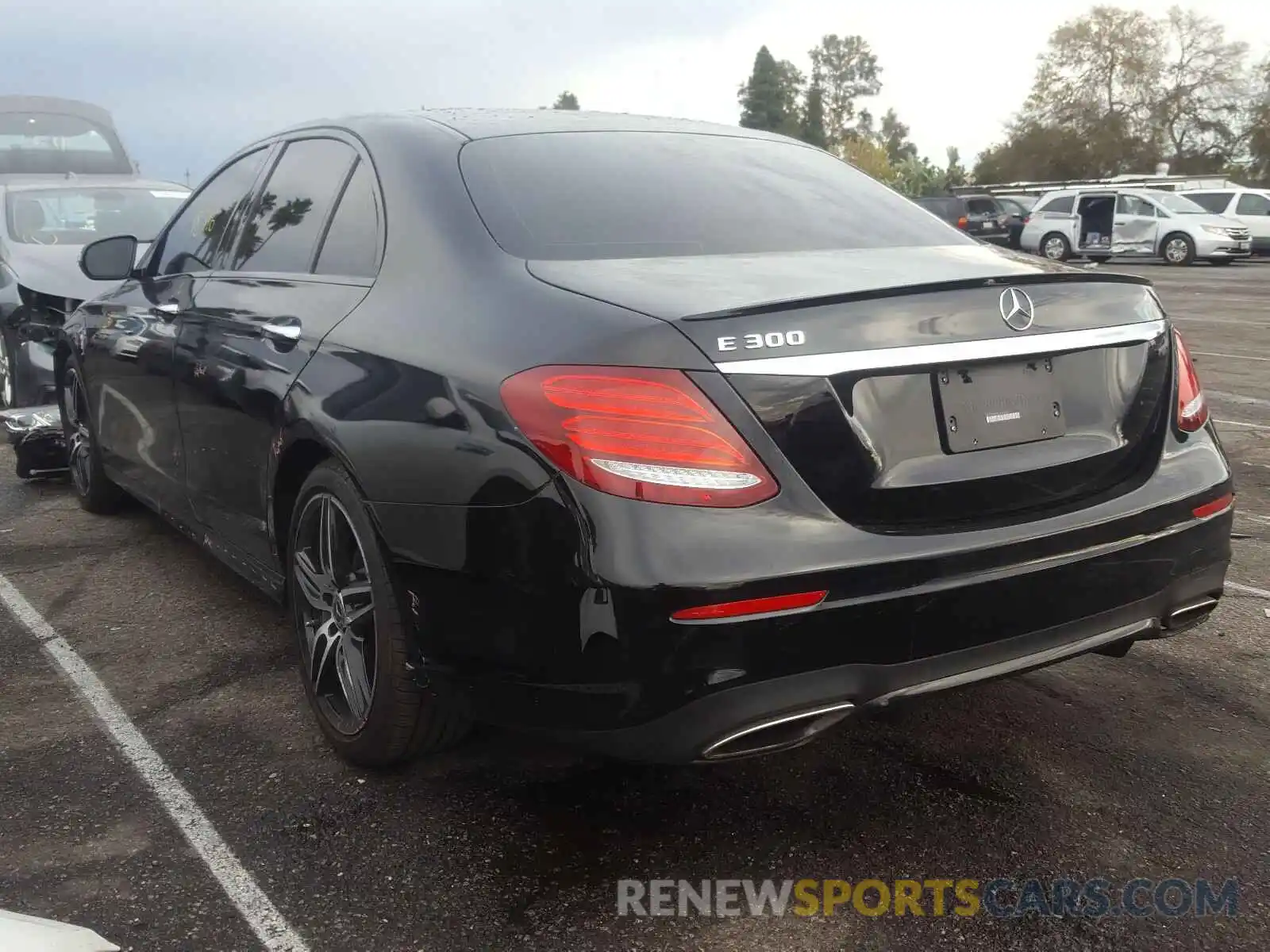 3 Photograph of a damaged car WDDZF4JB3KA666348 MERCEDES-BENZ E CLASS 2019