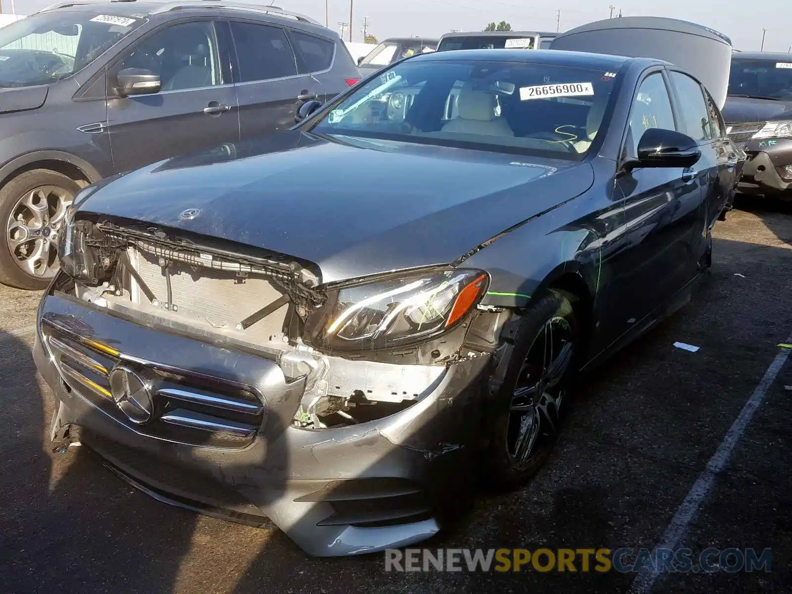 2 Photograph of a damaged car WDDZF4JB3KA670898 MERCEDES-BENZ E CLASS 2019