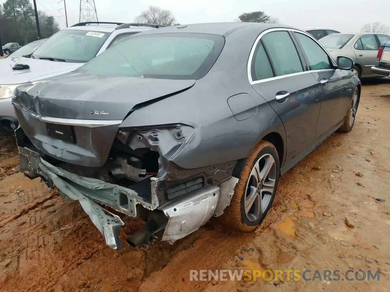 4 Photograph of a damaged car WDDZF4JB4KA491639 MERCEDES-BENZ E CLASS 2019