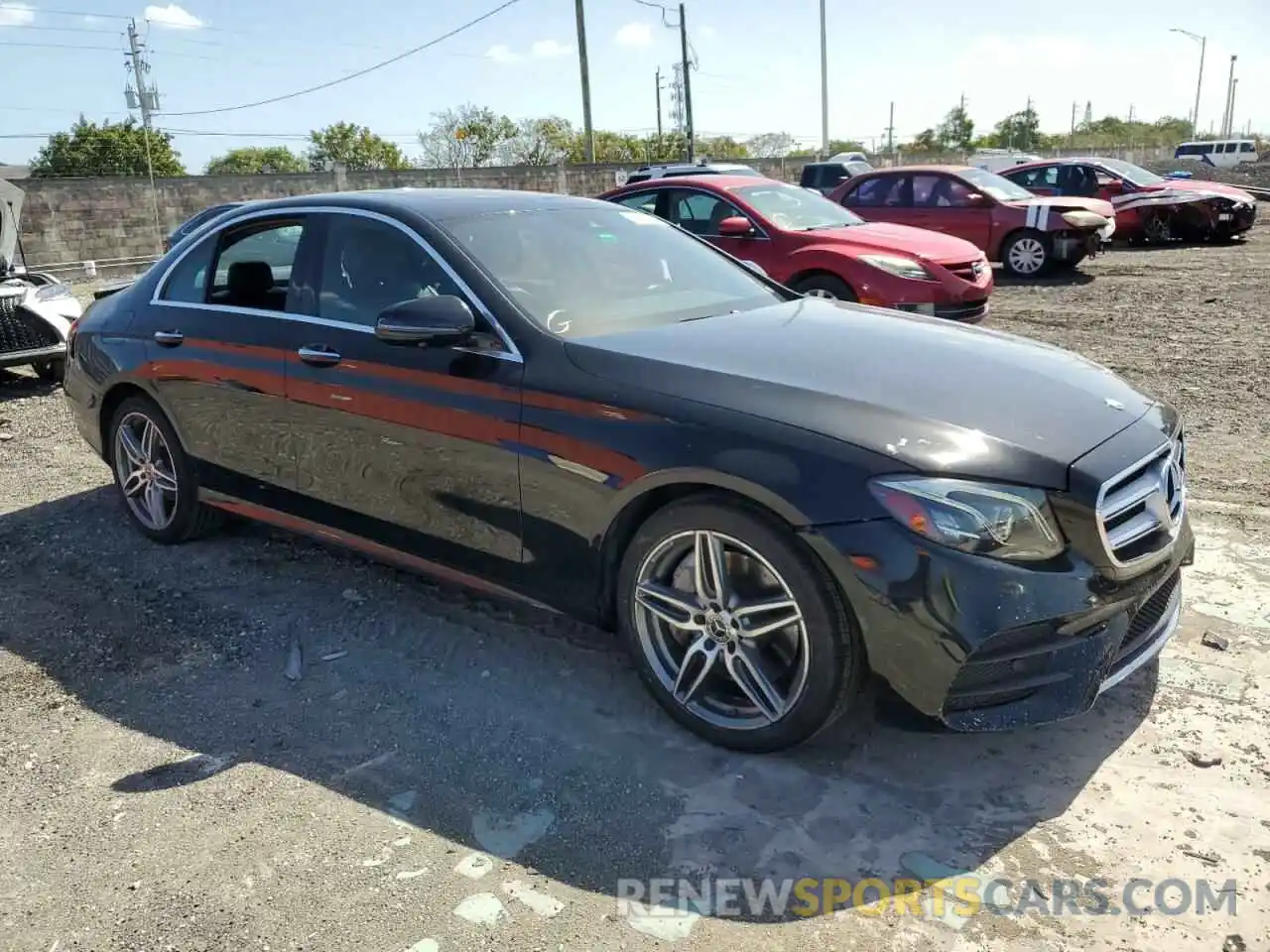 4 Photograph of a damaged car WDDZF4JB4KA494766 MERCEDES-BENZ E-CLASS 2019