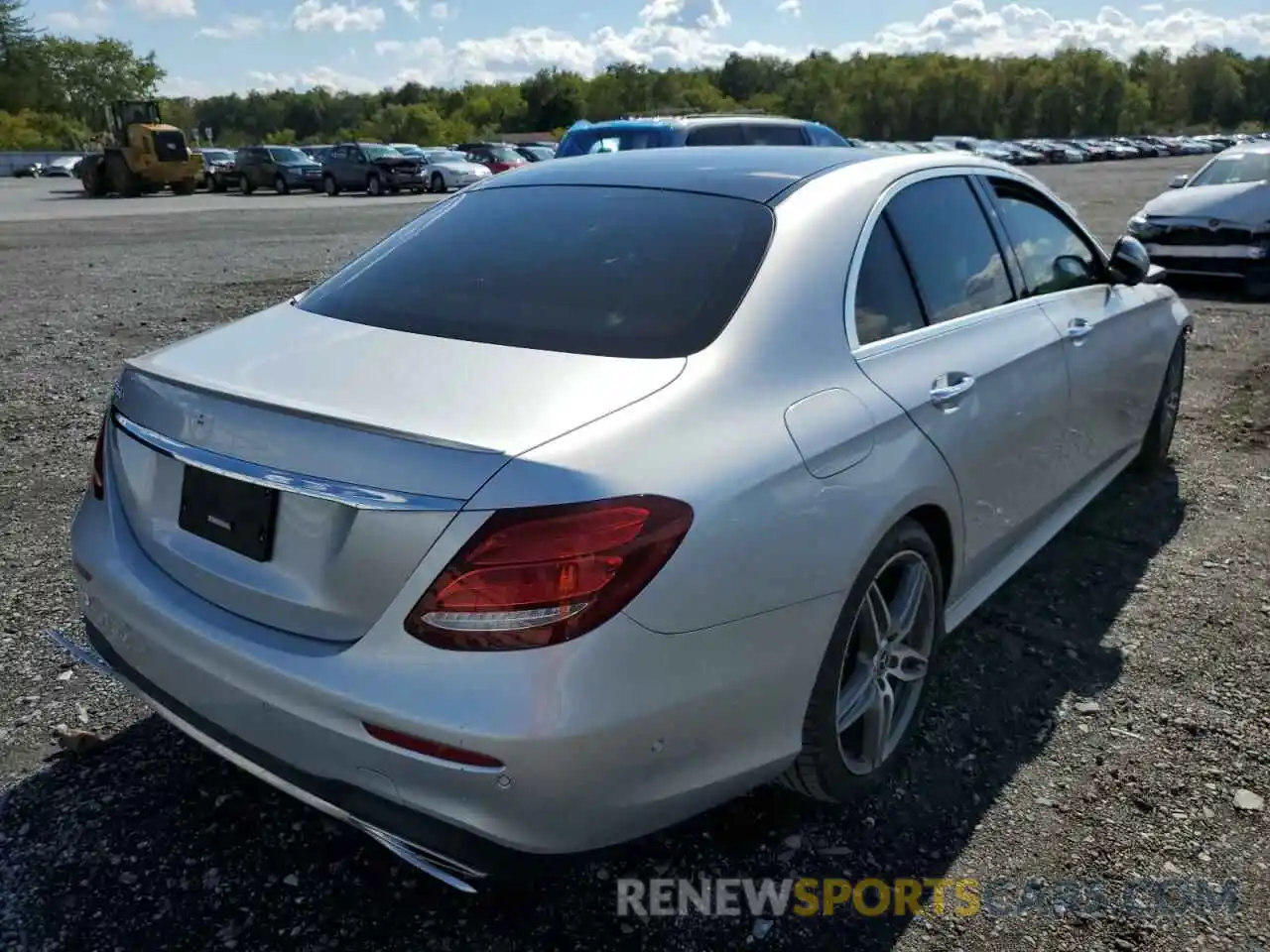 4 Photograph of a damaged car WDDZF4JB4KA495352 MERCEDES-BENZ E-CLASS 2019