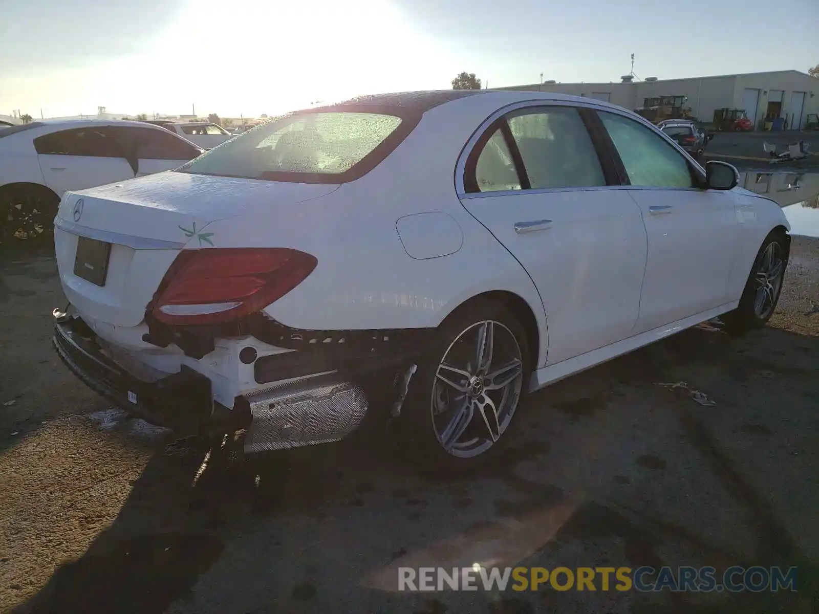 4 Photograph of a damaged car WDDZF4JB4KA514210 MERCEDES-BENZ E-CLASS 2019