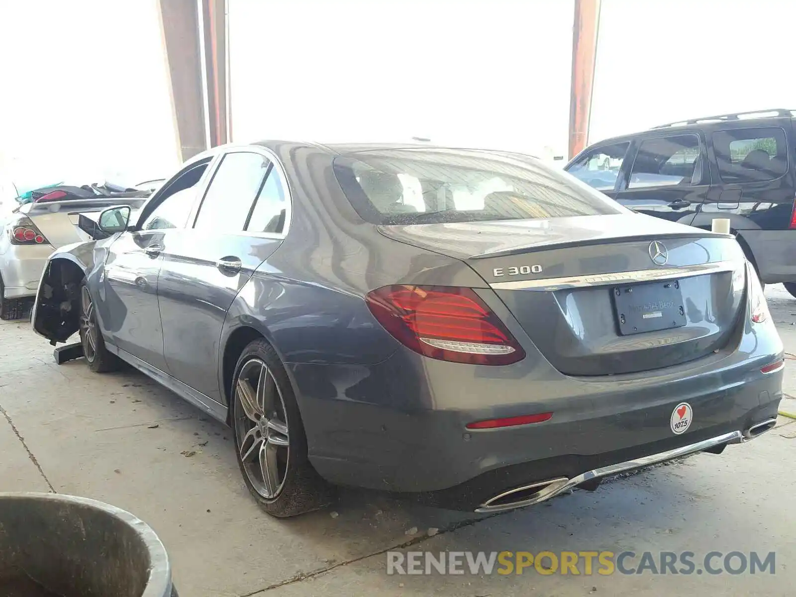 3 Photograph of a damaged car WDDZF4JB4KA561186 MERCEDES-BENZ E CLASS 2019