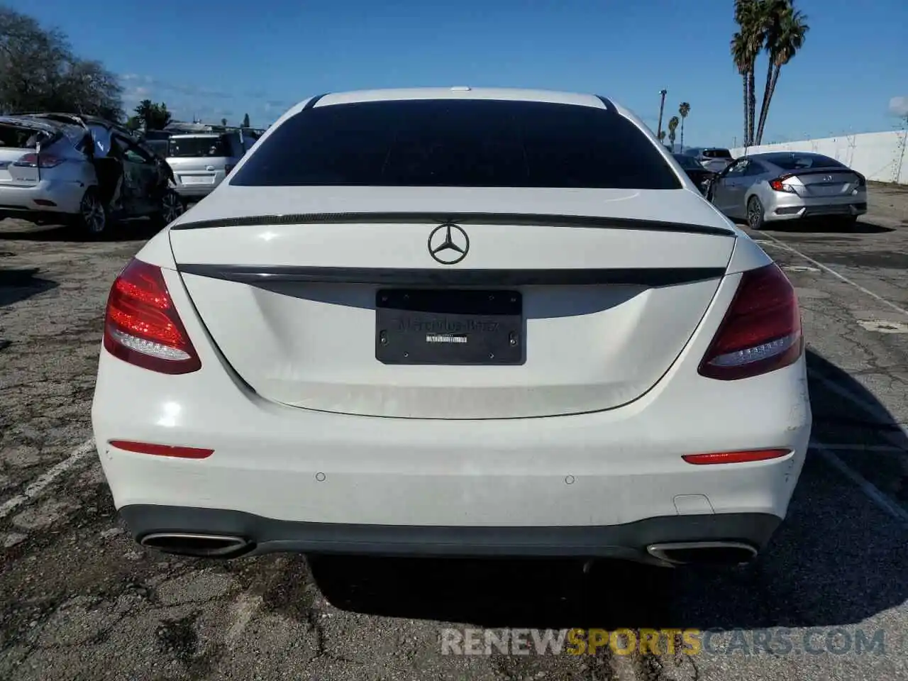 6 Photograph of a damaged car WDDZF4JB4KA583592 MERCEDES-BENZ E-CLASS 2019