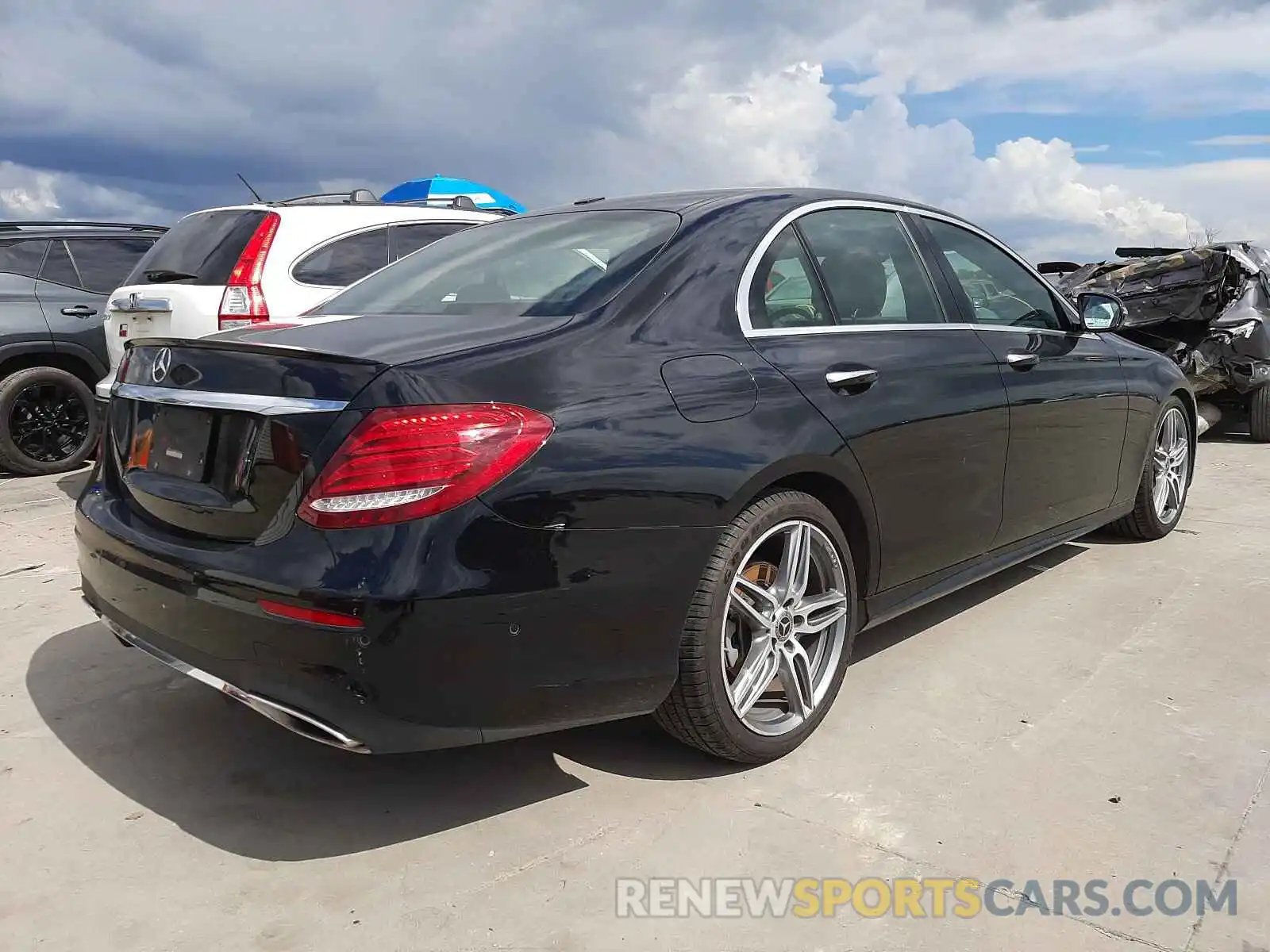 4 Photograph of a damaged car WDDZF4JB4KA601590 MERCEDES-BENZ E-CLASS 2019