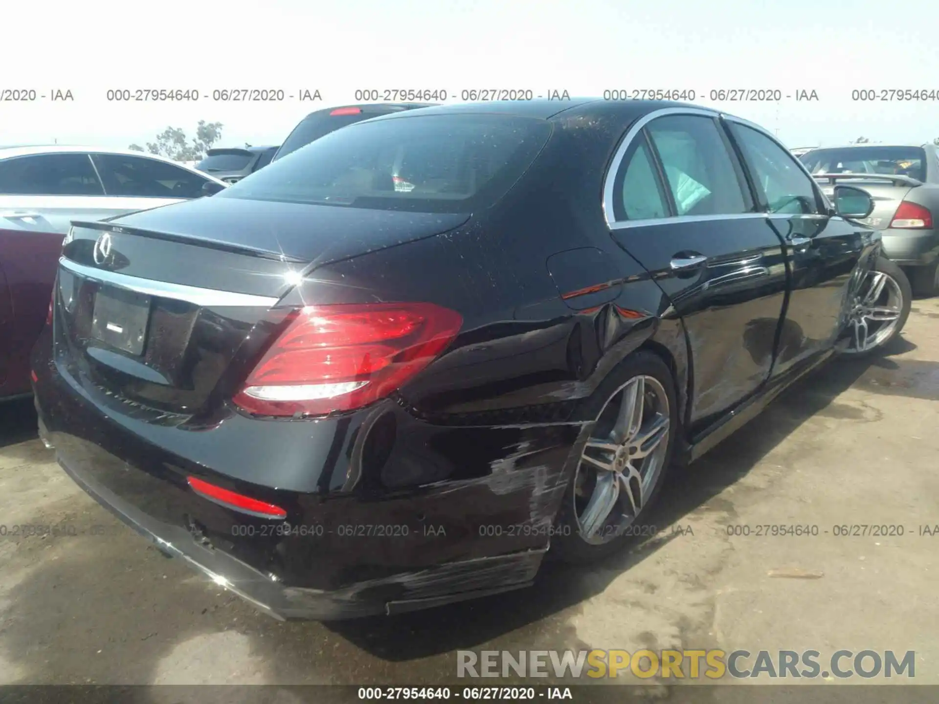 4 Photograph of a damaged car WDDZF4JB4KA620933 MERCEDES-BENZ E-CLASS 2019