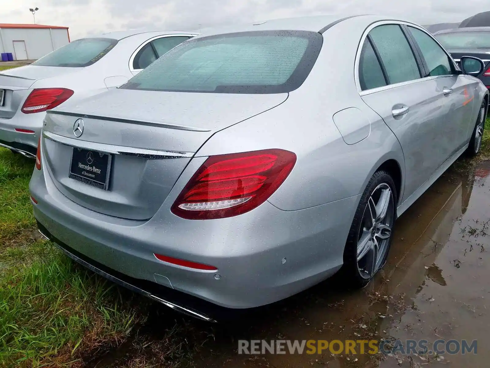 4 Photograph of a damaged car WDDZF4JB4KA667640 MERCEDES-BENZ E CLASS 2019