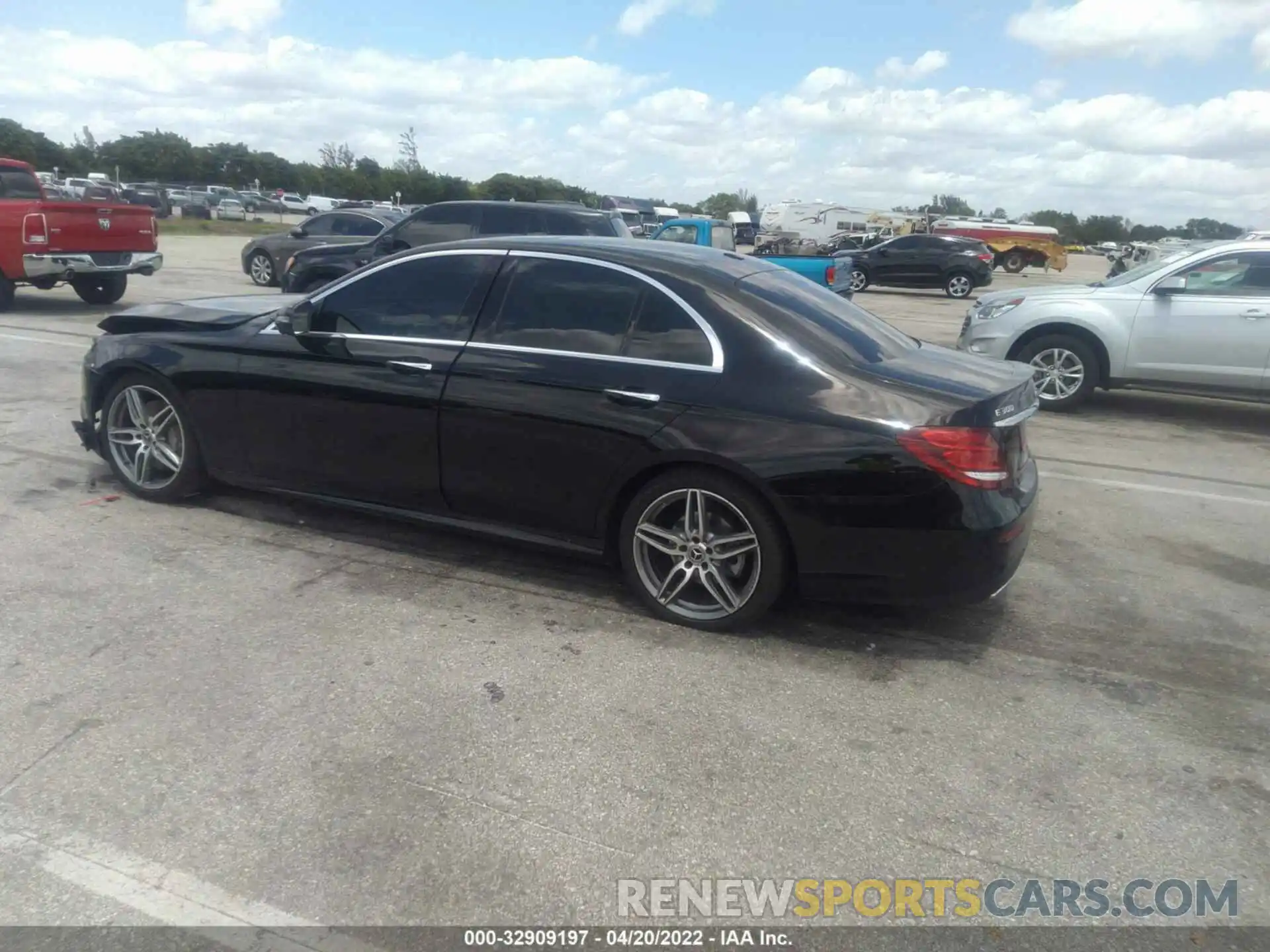 3 Photograph of a damaged car WDDZF4JB4KA678850 MERCEDES-BENZ E-CLASS 2019