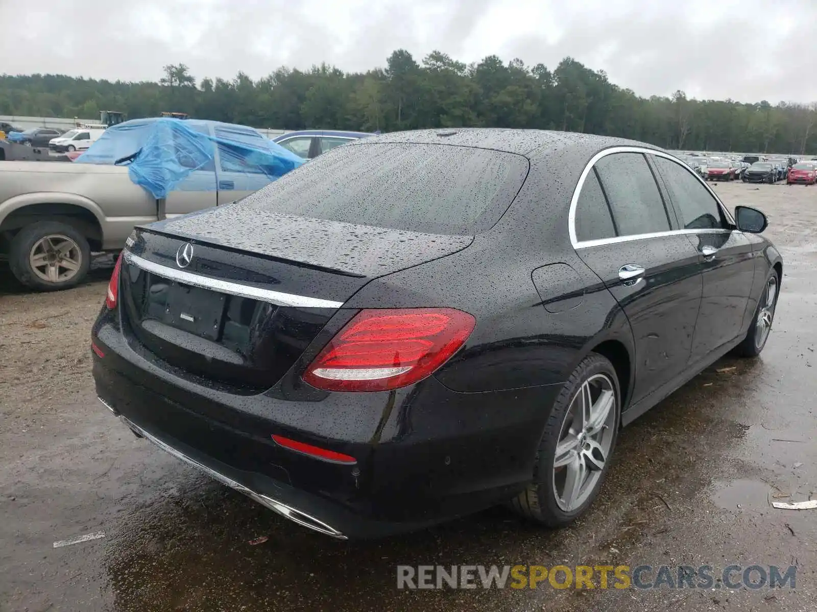 4 Photograph of a damaged car WDDZF4JB5KA521814 MERCEDES-BENZ E-CLASS 2019