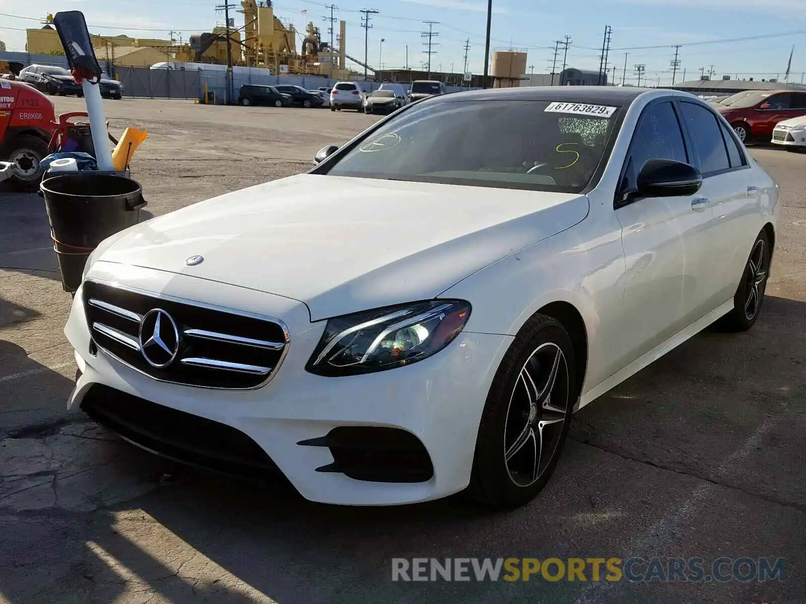 2 Photograph of a damaged car WDDZF4JB5KA522719 MERCEDES-BENZ E CLASS 2019