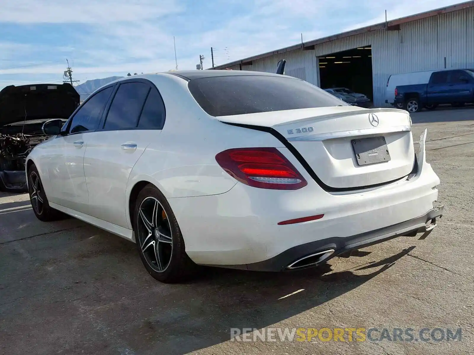 3 Photograph of a damaged car WDDZF4JB5KA522719 MERCEDES-BENZ E CLASS 2019