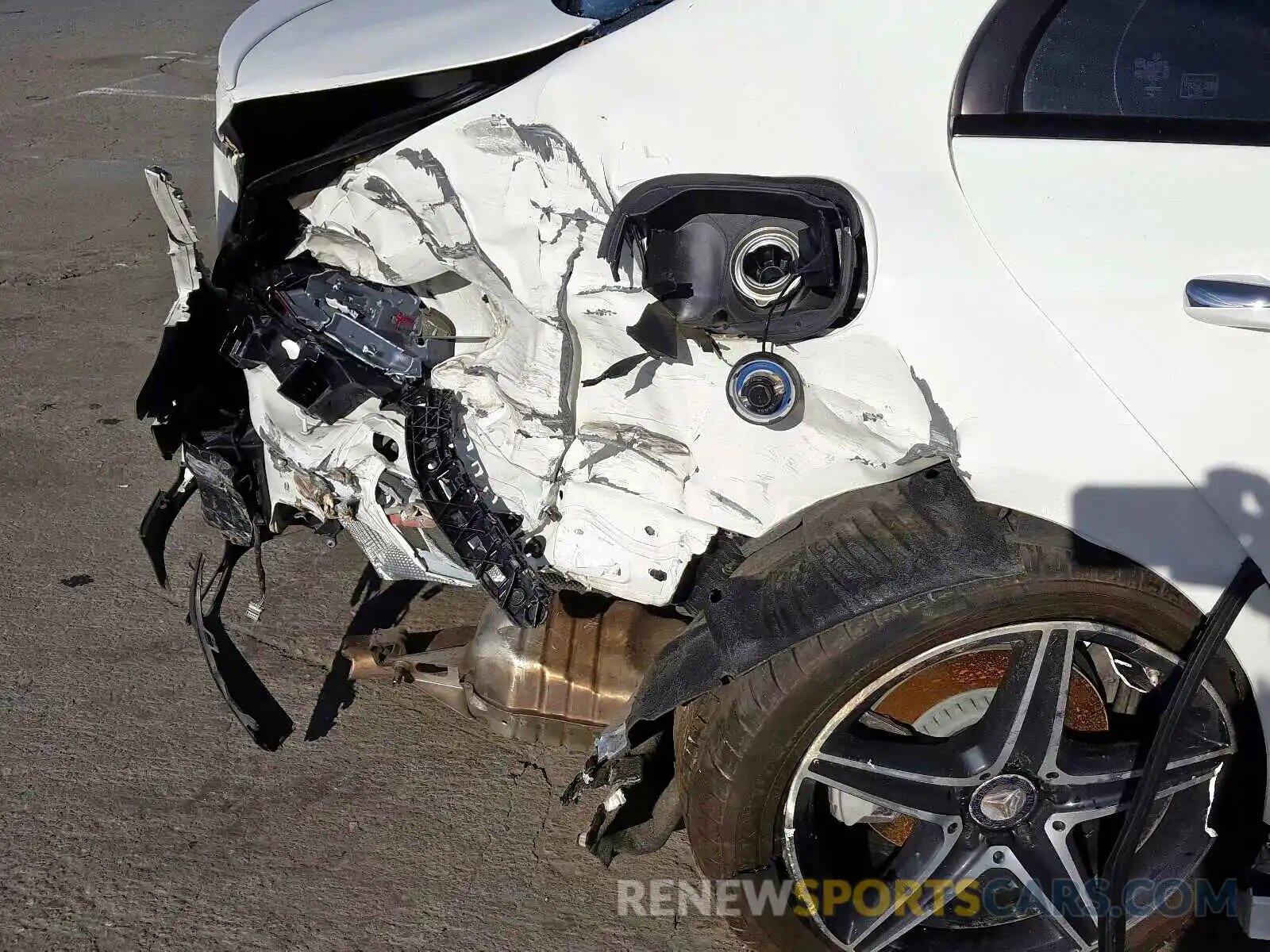 9 Photograph of a damaged car WDDZF4JB5KA522719 MERCEDES-BENZ E CLASS 2019