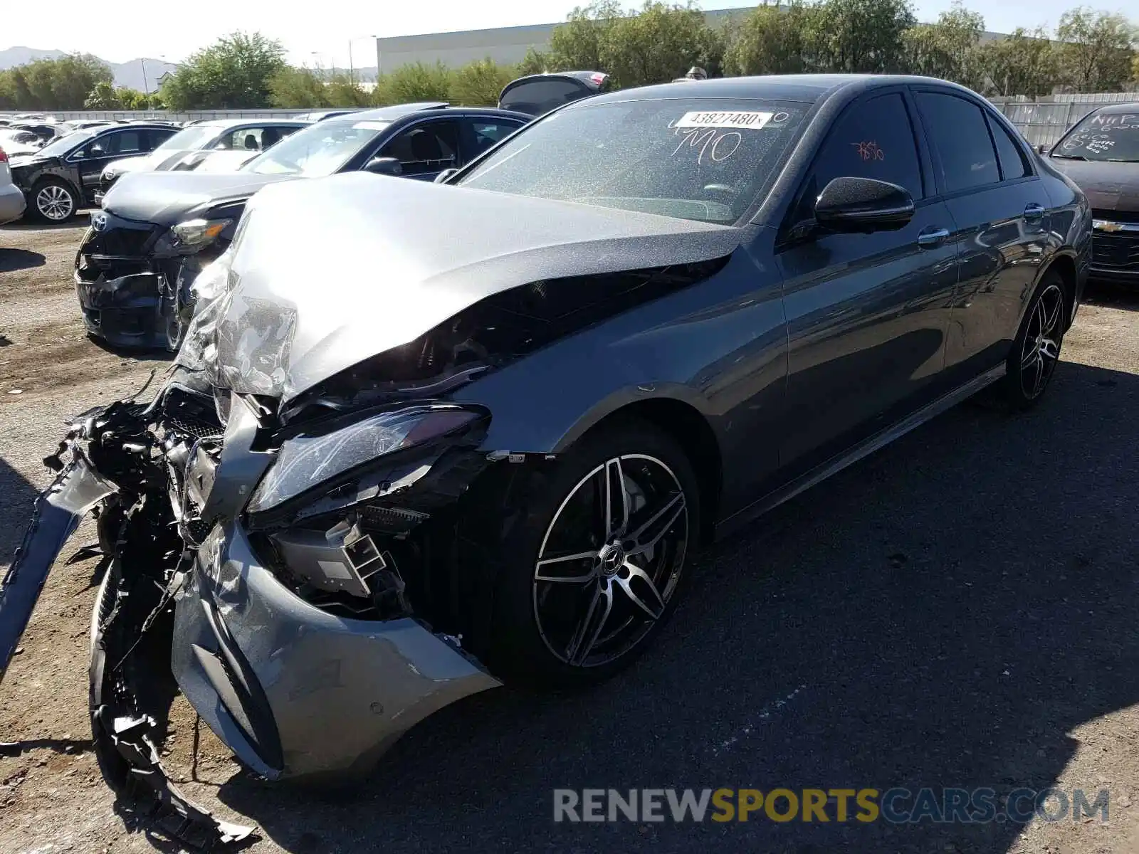 2 Photograph of a damaged car WDDZF4JB5KA526124 MERCEDES-BENZ E CLASS 2019