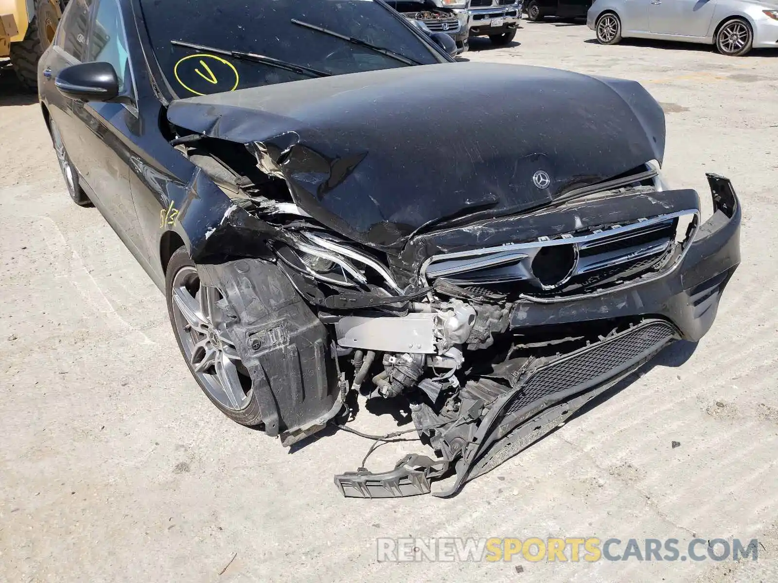 9 Photograph of a damaged car WDDZF4JB5KA526785 MERCEDES-BENZ E-CLASS 2019