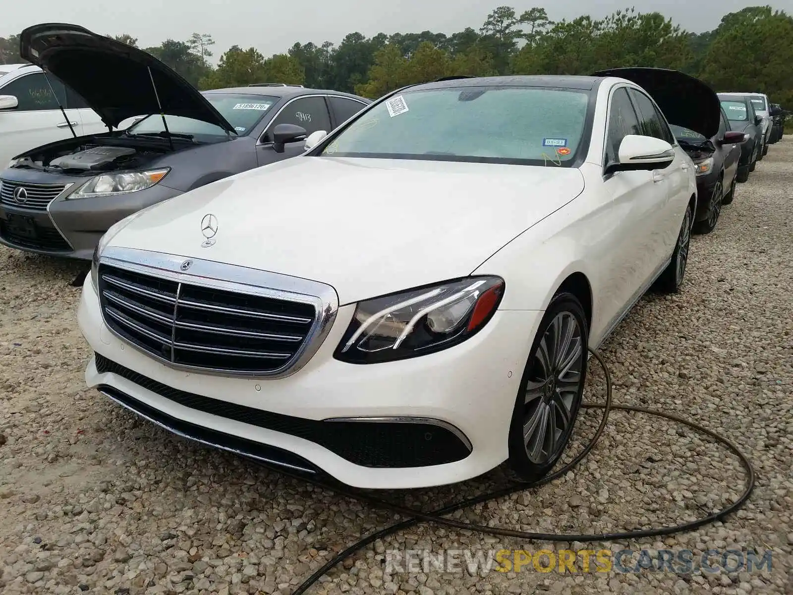 2 Photograph of a damaged car WDDZF4JB5KA529413 MERCEDES-BENZ E CLASS 2019