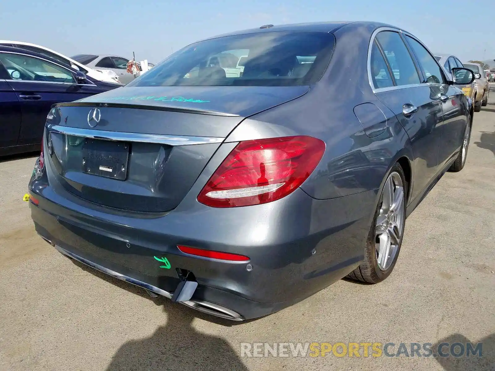 4 Photograph of a damaged car WDDZF4JB5KA551735 MERCEDES-BENZ E CLASS 2019