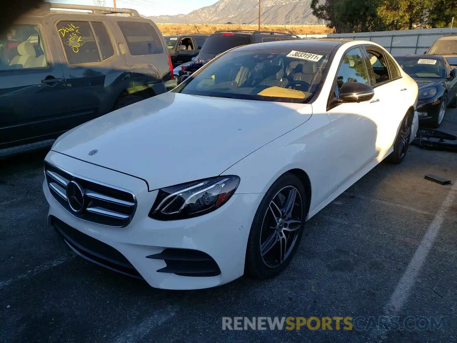 2 Photograph of a damaged car WDDZF4JB5KA552836 MERCEDES-BENZ E CLASS 2019