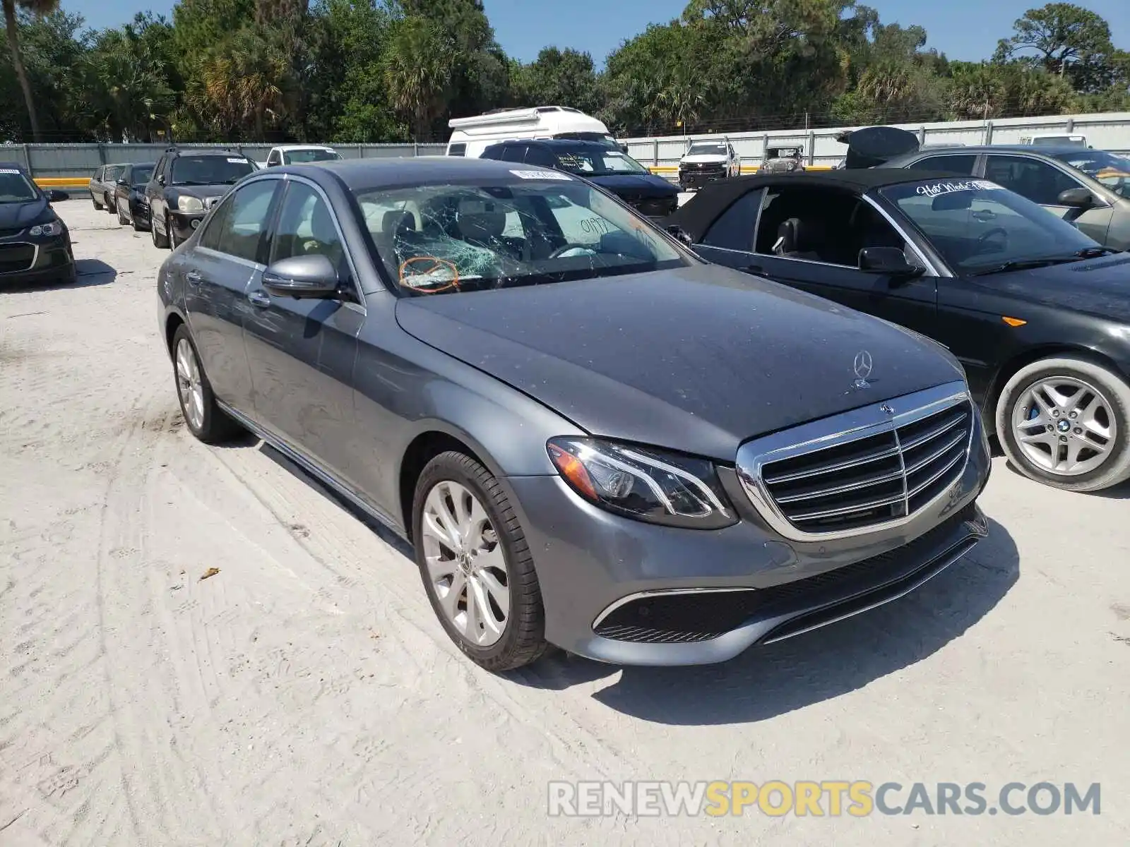 1 Photograph of a damaged car WDDZF4JB5KA575811 MERCEDES-BENZ E CLASS 2019