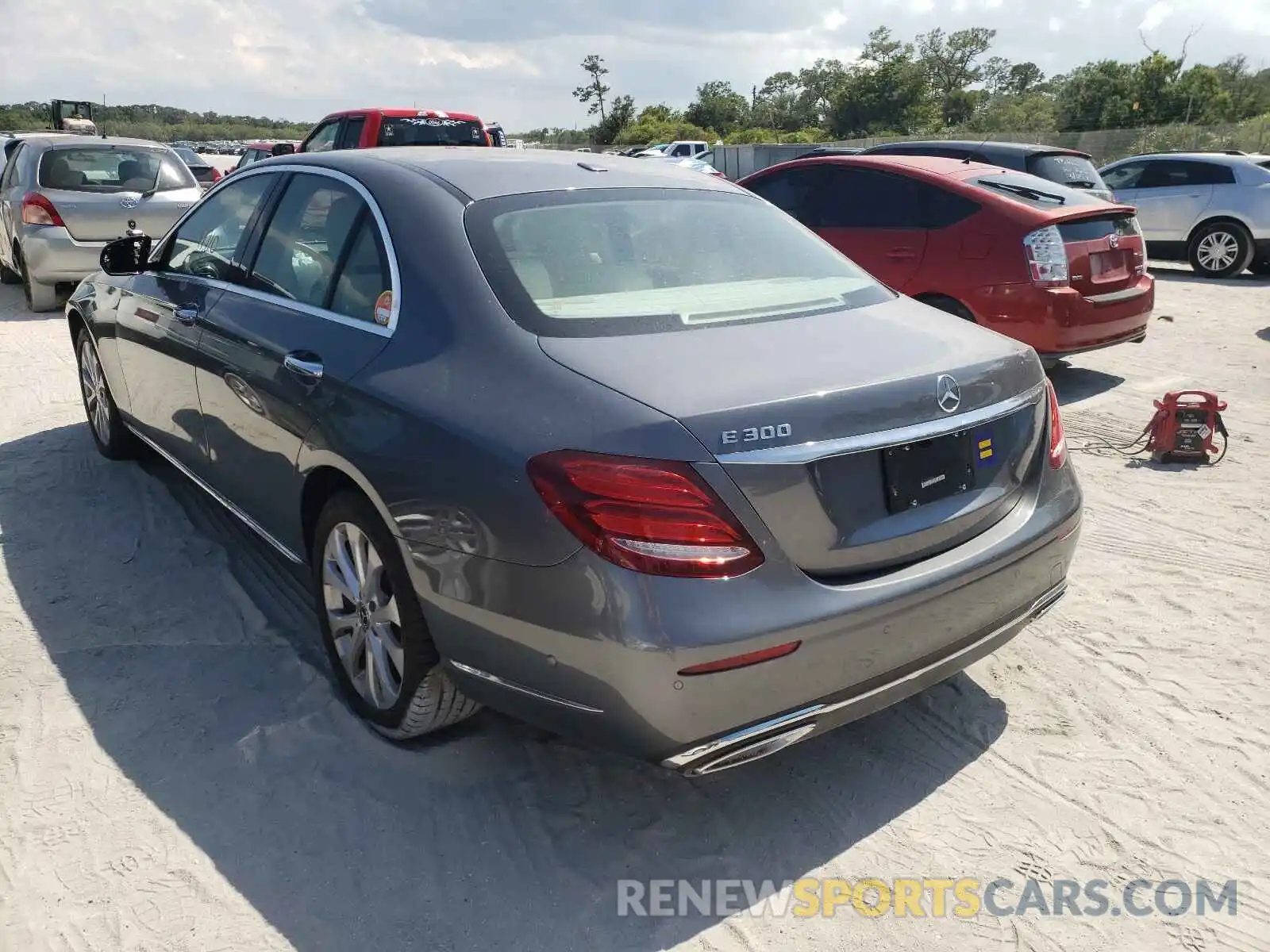 3 Photograph of a damaged car WDDZF4JB5KA575811 MERCEDES-BENZ E CLASS 2019