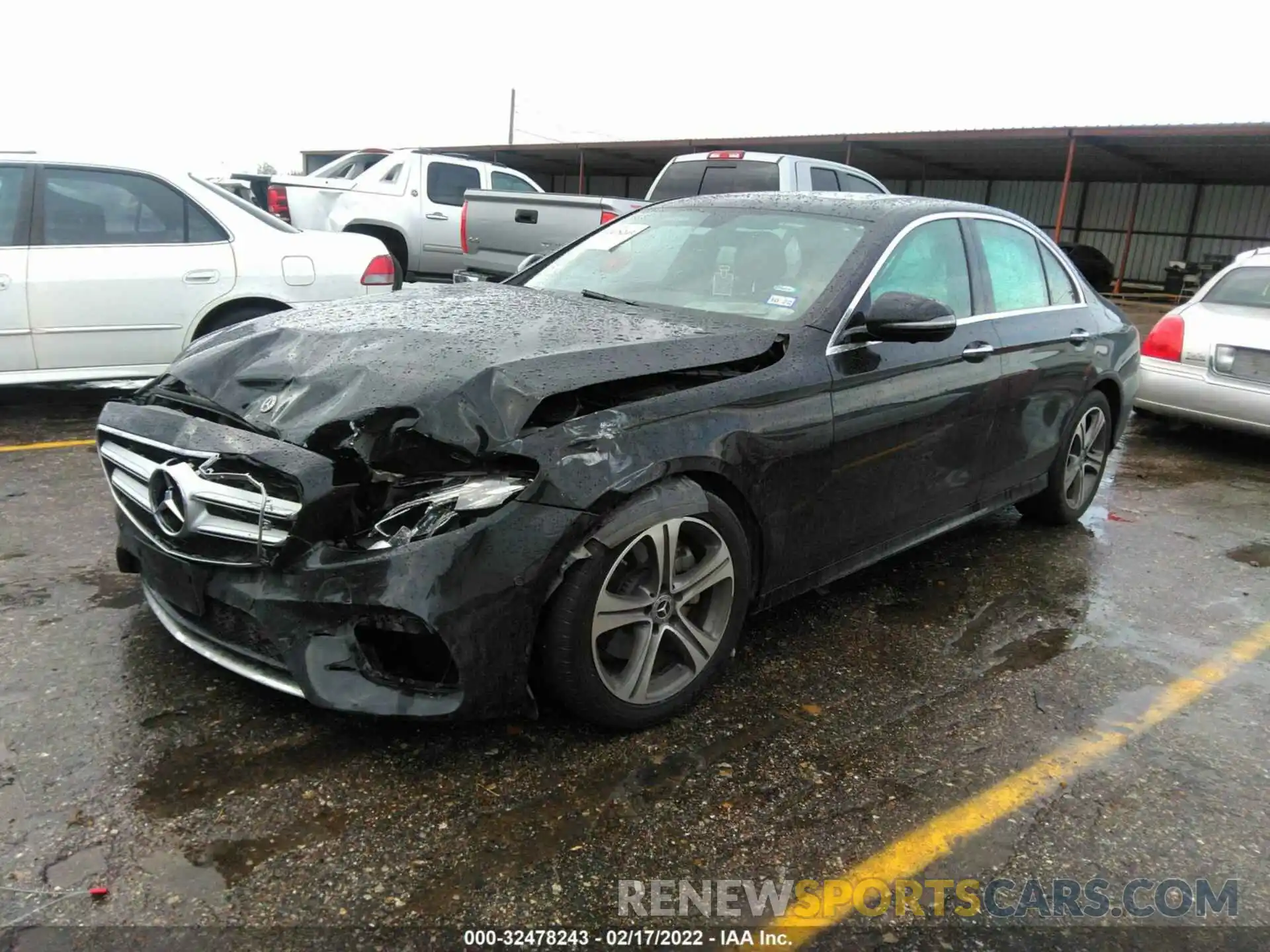 2 Photograph of a damaged car WDDZF4JB5KA587988 MERCEDES-BENZ E-CLASS 2019