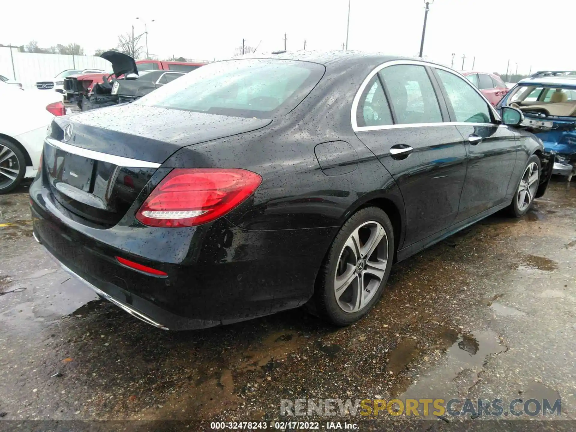 4 Photograph of a damaged car WDDZF4JB5KA587988 MERCEDES-BENZ E-CLASS 2019