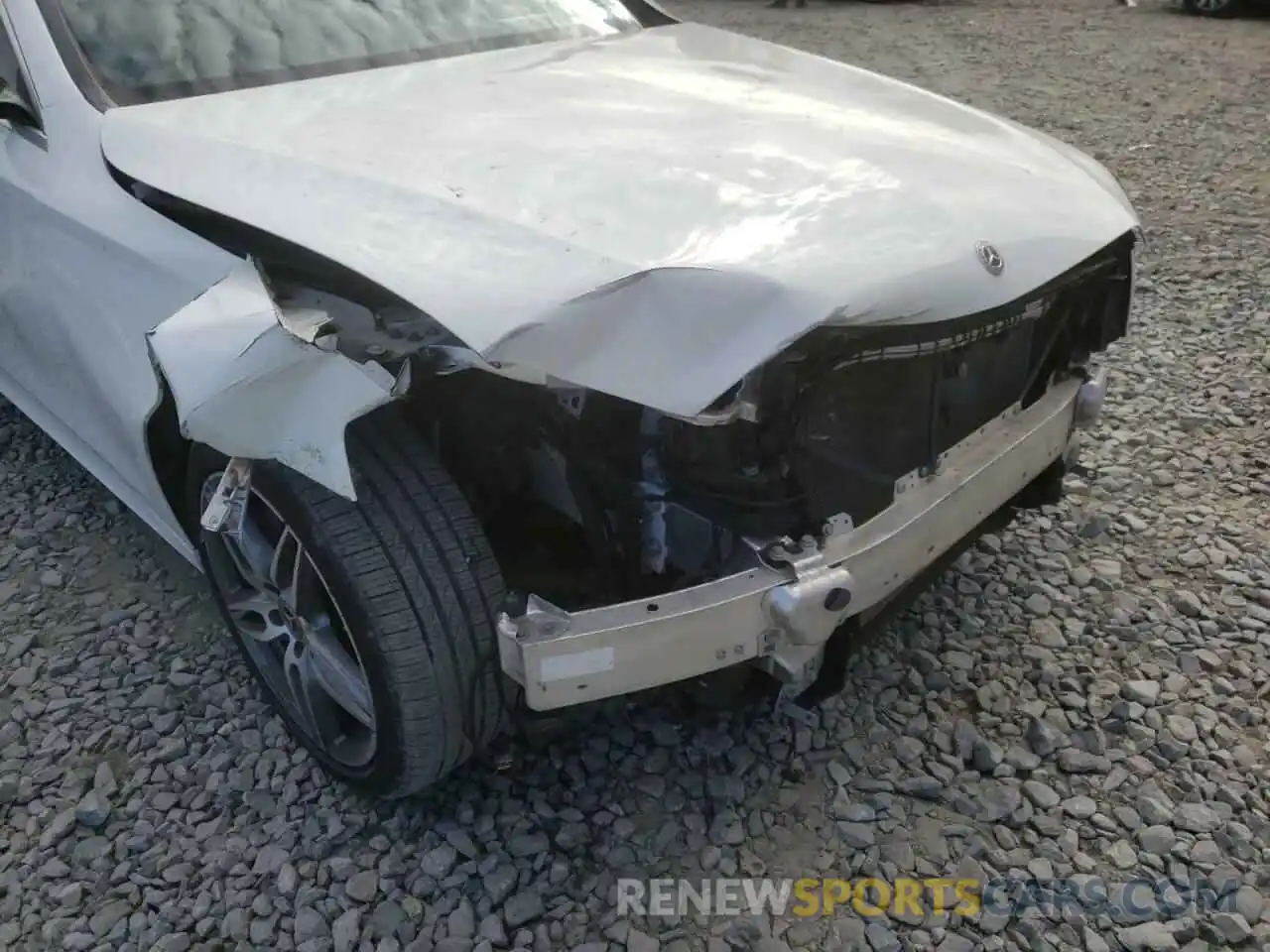 9 Photograph of a damaged car WDDZF4JB5KA596674 MERCEDES-BENZ E-CLASS 2019