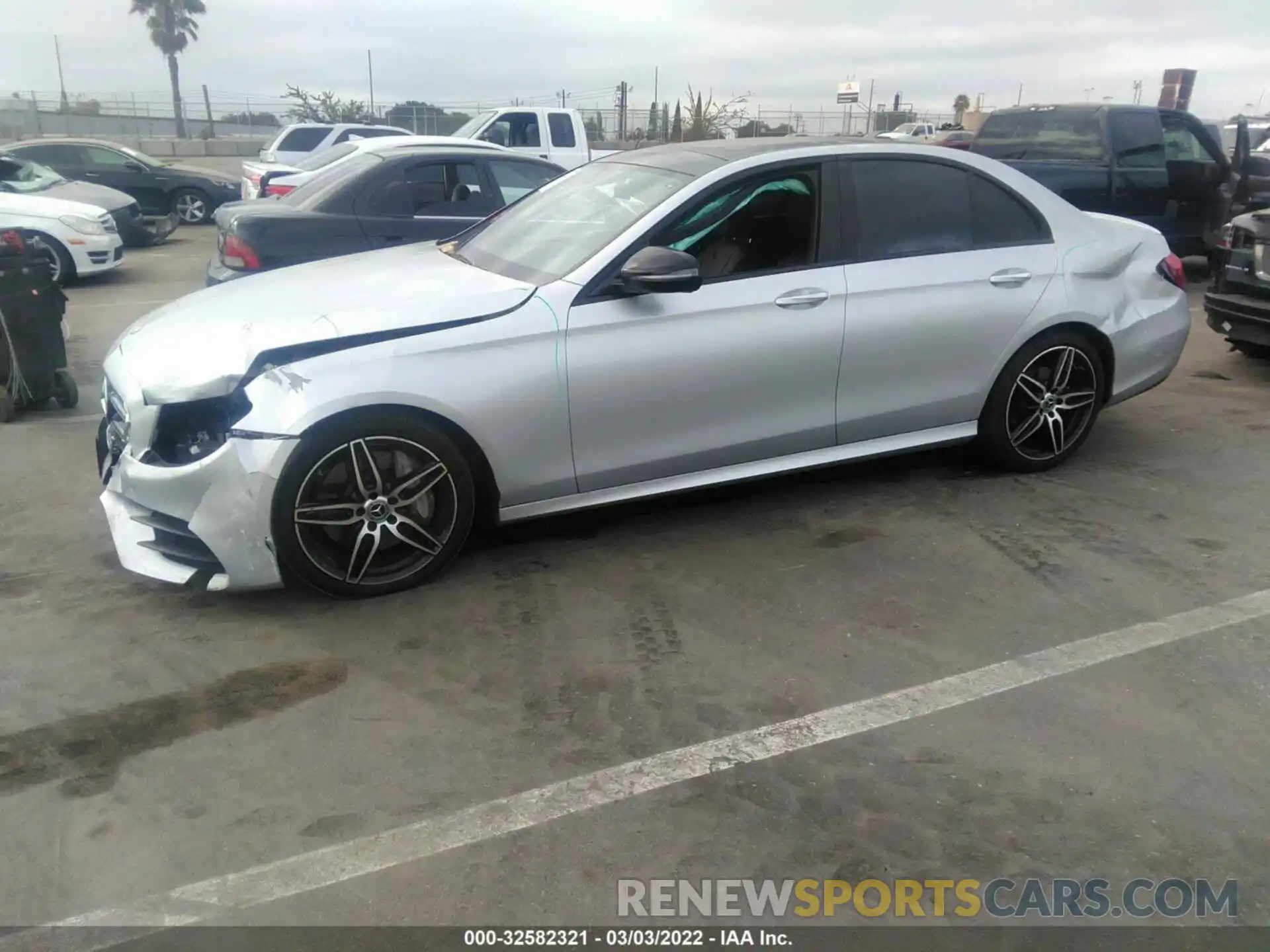 2 Photograph of a damaged car WDDZF4JB5KA630788 MERCEDES-BENZ E-CLASS 2019