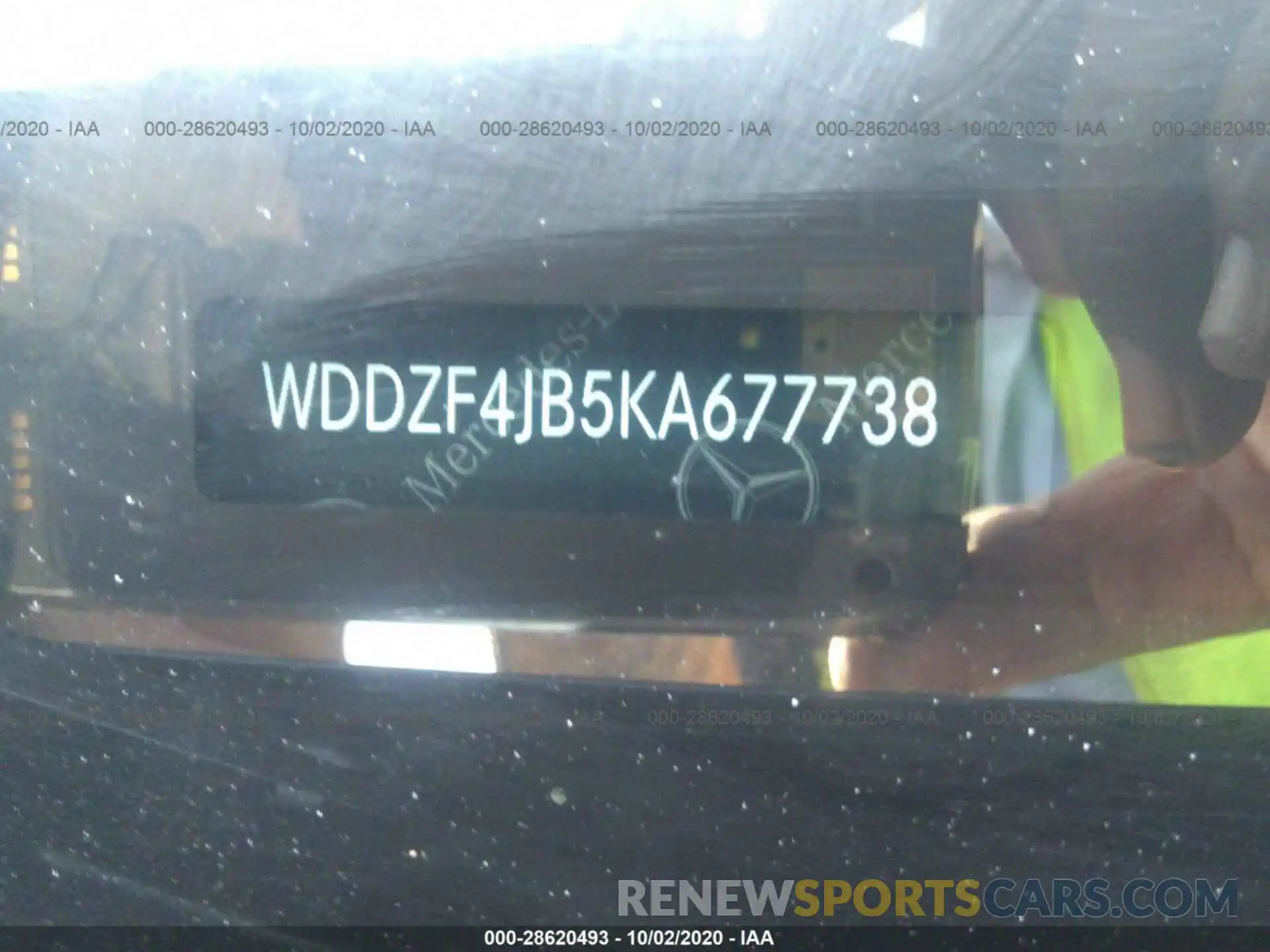 9 Photograph of a damaged car WDDZF4JB5KA677738 MERCEDES-BENZ E-CLASS 2019