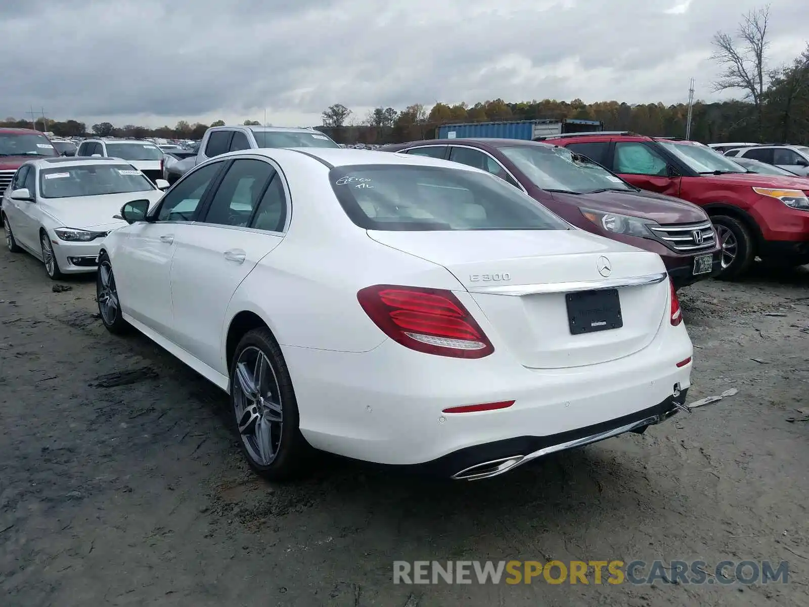 3 Photograph of a damaged car WDDZF4JB5KA680672 MERCEDES-BENZ E CLASS 2019