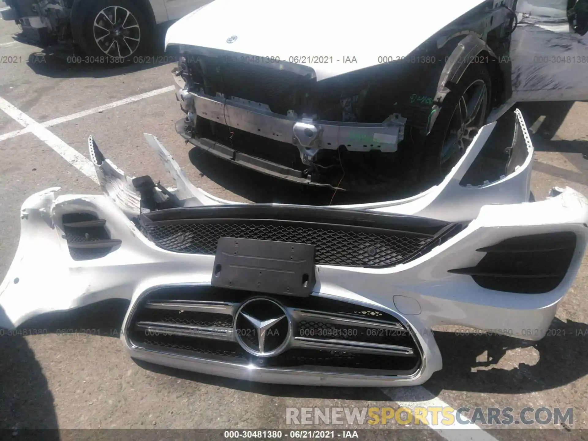 12 Photograph of a damaged car WDDZF4JB6KA506531 MERCEDES-BENZ E-CLASS 2019