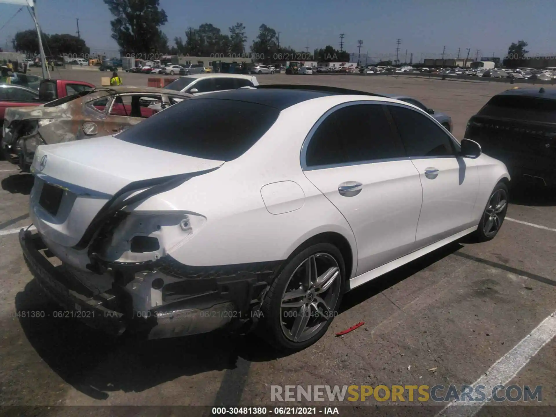 4 Photograph of a damaged car WDDZF4JB6KA506531 MERCEDES-BENZ E-CLASS 2019