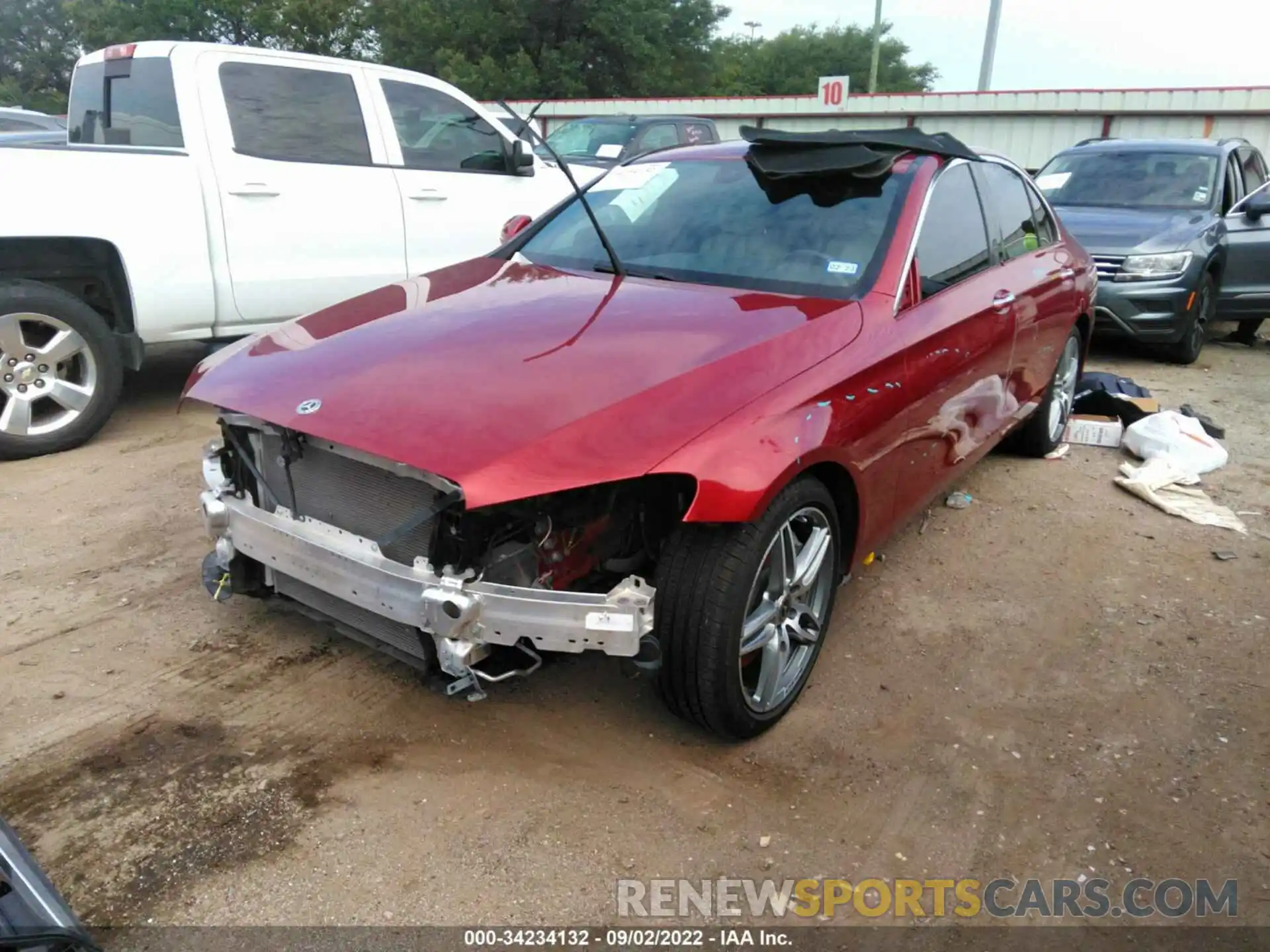 2 Photograph of a damaged car WDDZF4JB6KA508974 MERCEDES-BENZ E-CLASS 2019