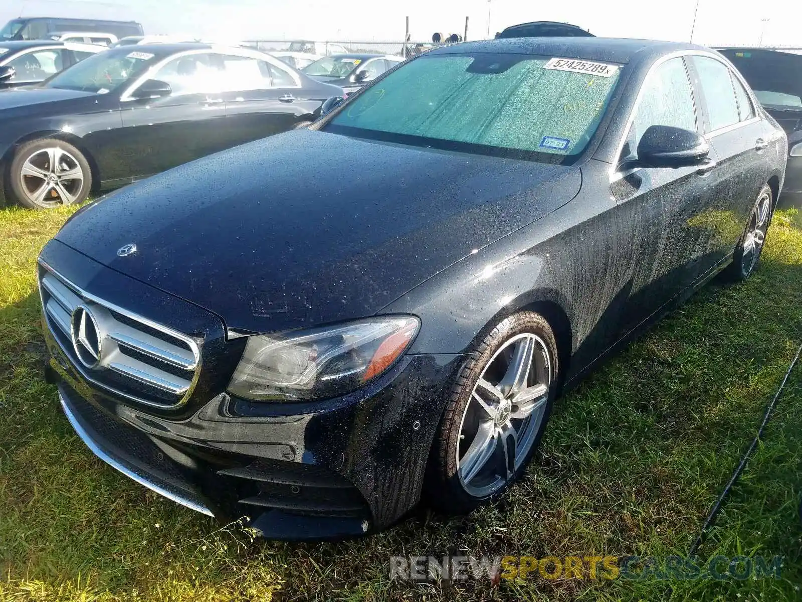 2 Photograph of a damaged car WDDZF4JB6KA558791 MERCEDES-BENZ E CLASS 2019