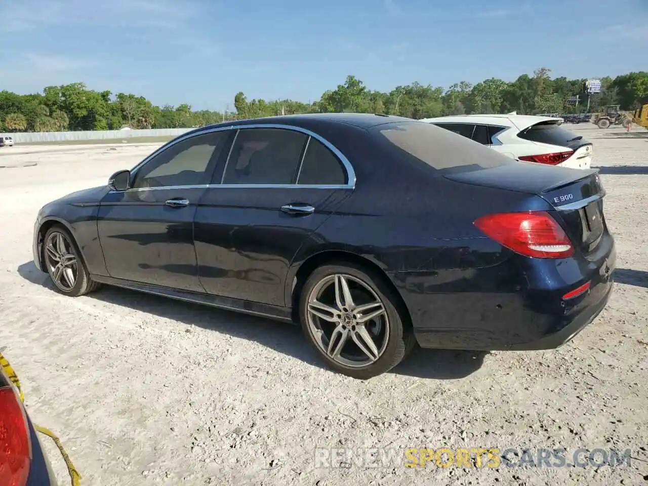 2 Photograph of a damaged car WDDZF4JB6KA577390 MERCEDES-BENZ E-CLASS 2019