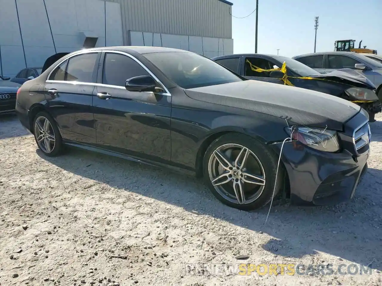 4 Photograph of a damaged car WDDZF4JB6KA577390 MERCEDES-BENZ E-CLASS 2019