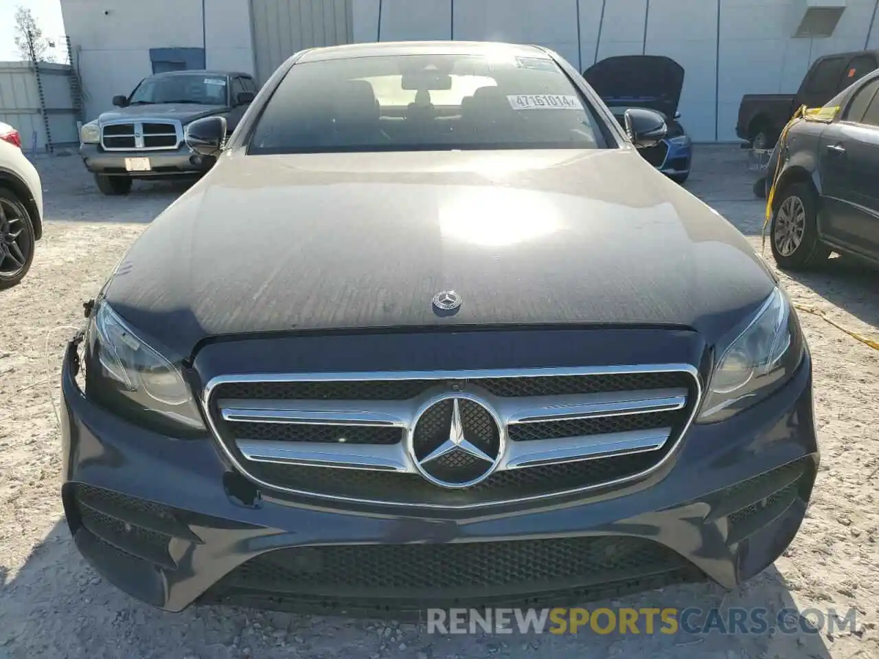 5 Photograph of a damaged car WDDZF4JB6KA577390 MERCEDES-BENZ E-CLASS 2019