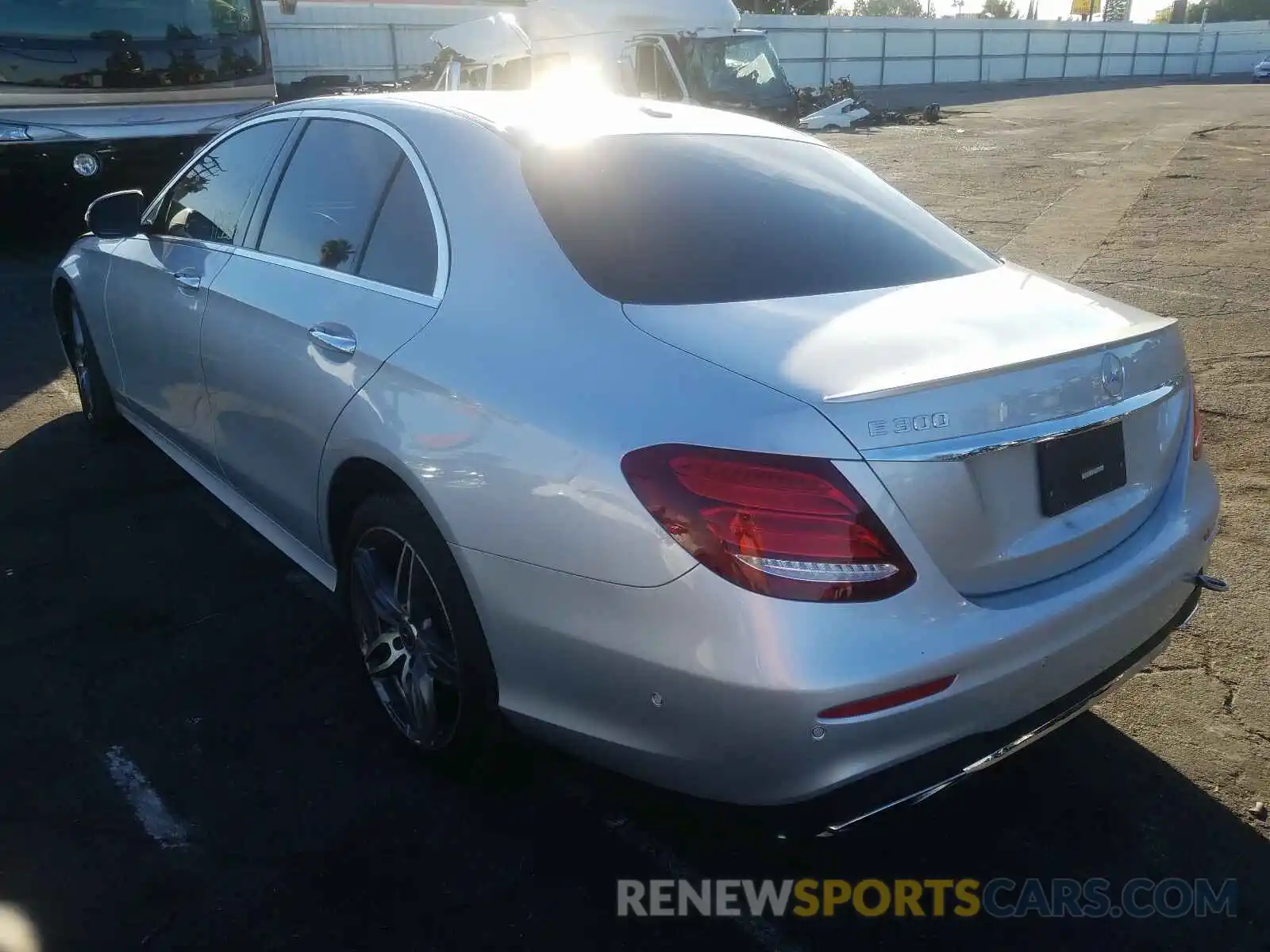 3 Photograph of a damaged car WDDZF4JB6KA589653 MERCEDES-BENZ E CLASS 2019