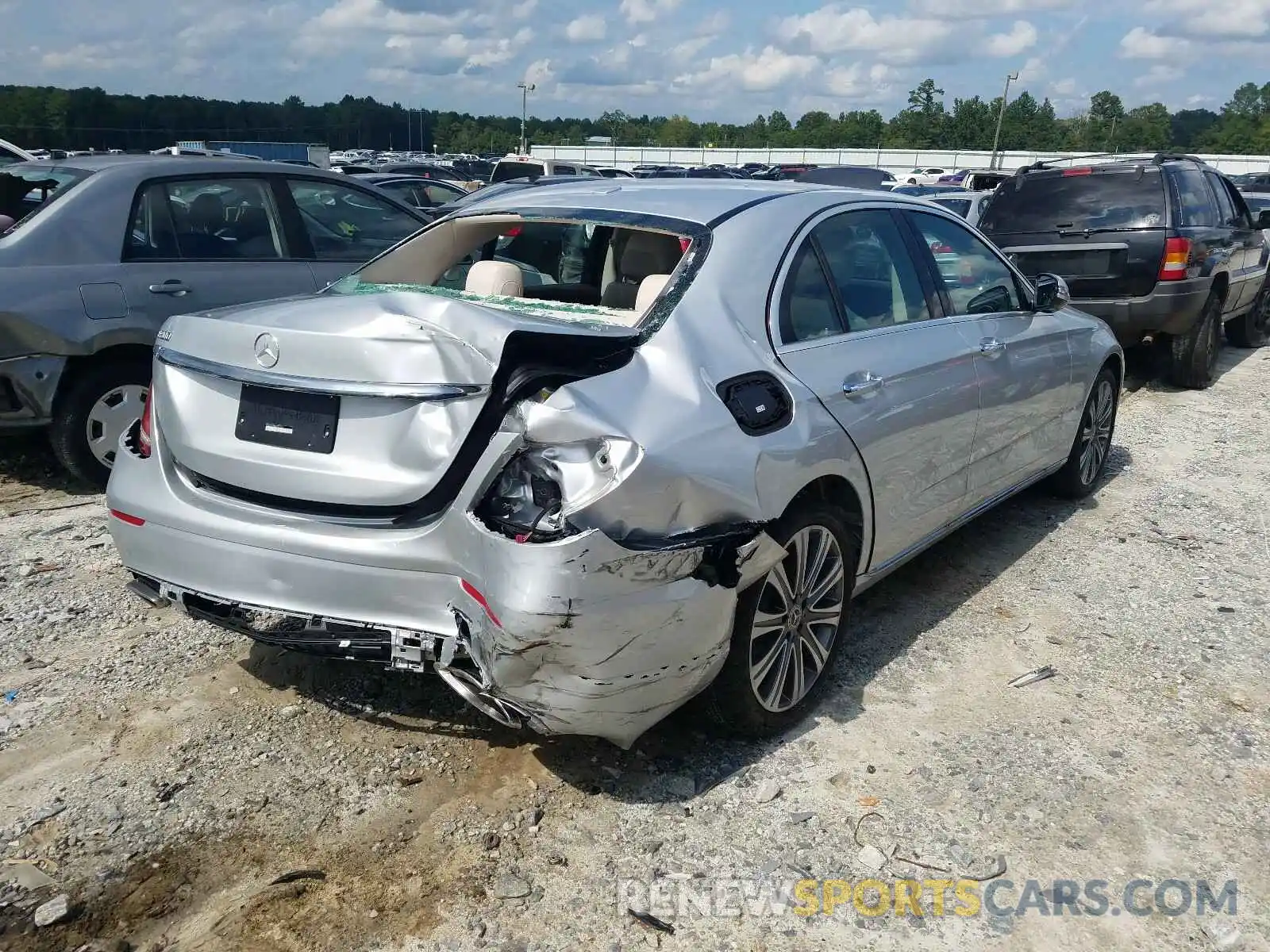 4 Photograph of a damaged car WDDZF4JB6KA592777 MERCEDES-BENZ E CLASS 2019