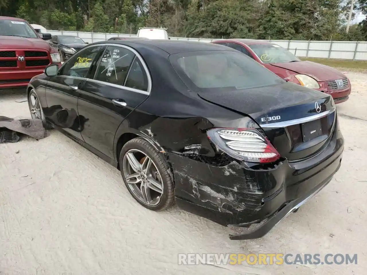 3 Photograph of a damaged car WDDZF4JB6KA625762 MERCEDES-BENZ E-CLASS 2019