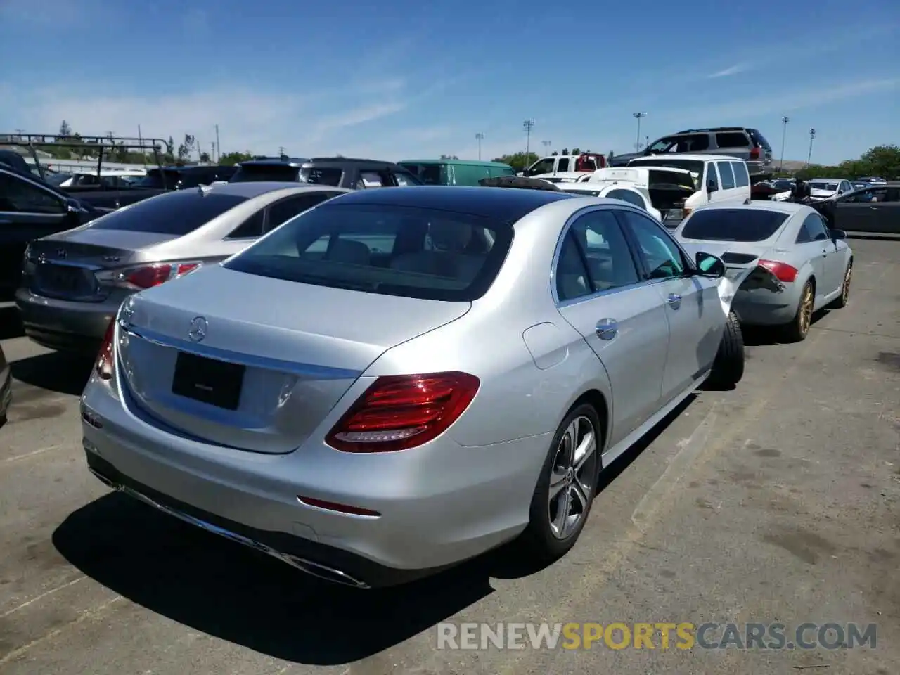 4 Photograph of a damaged car WDDZF4JB6KA630721 MERCEDES-BENZ E-CLASS 2019