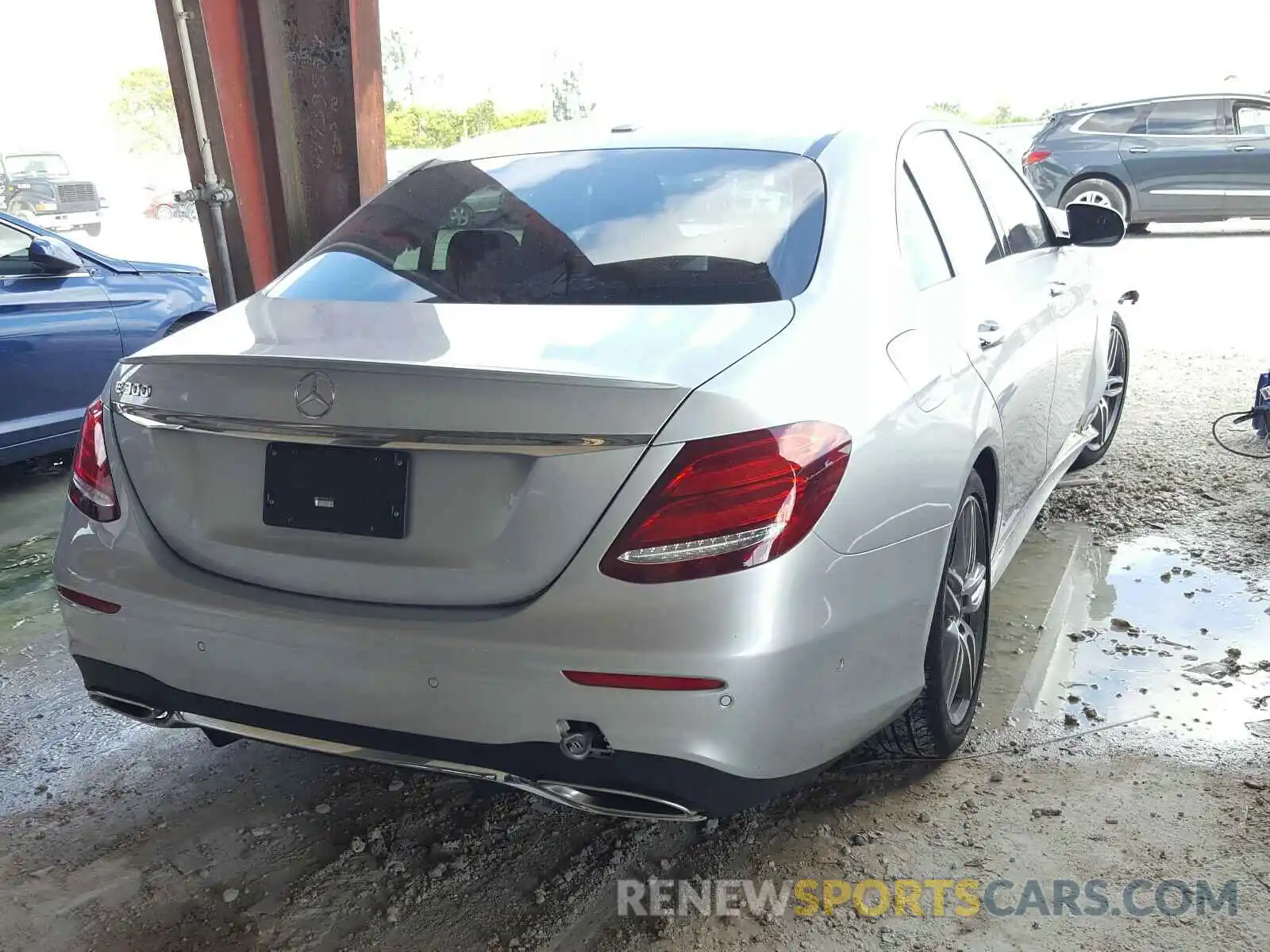 4 Photograph of a damaged car WDDZF4JB7KA518509 MERCEDES-BENZ E CLASS 2019