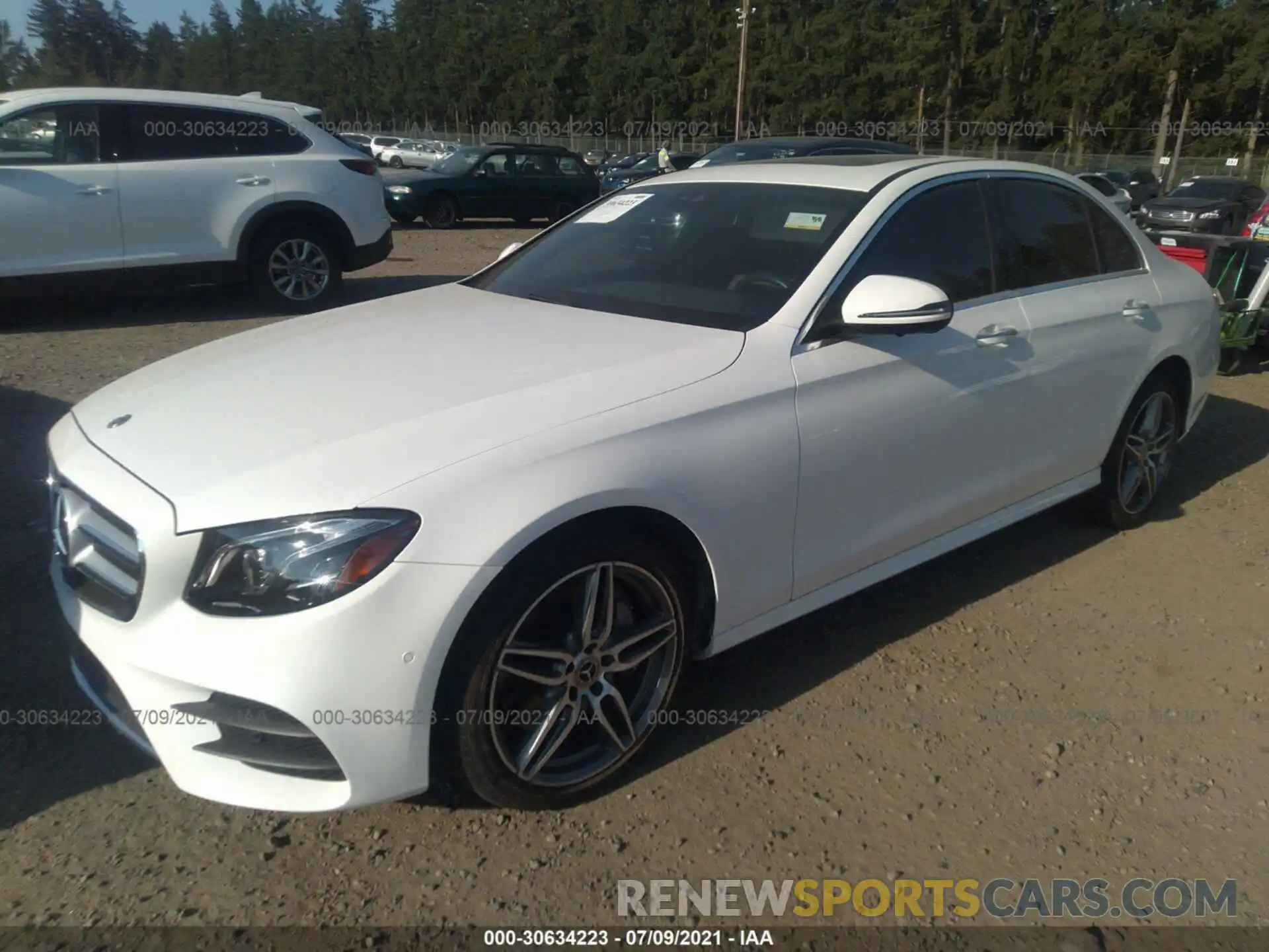 2 Photograph of a damaged car WDDZF4JB7KA518946 MERCEDES-BENZ E-CLASS 2019